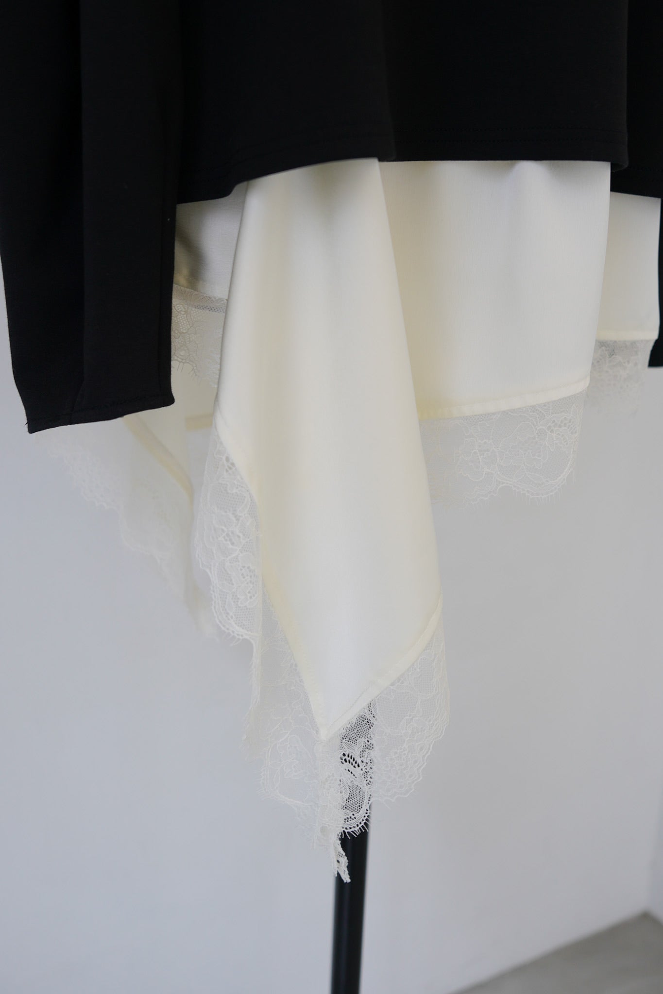 lace hem layered tops