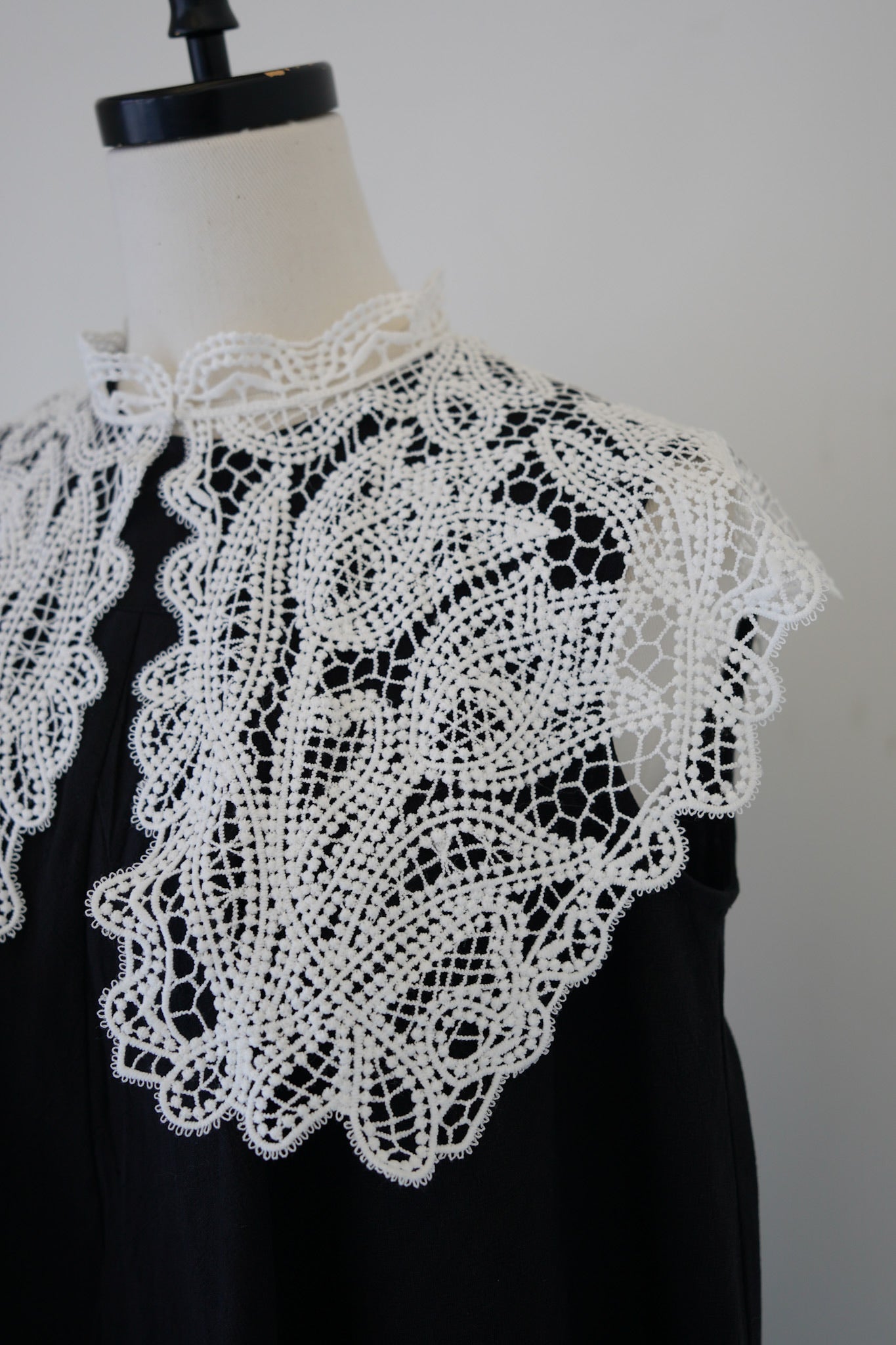 classic lace collar tops