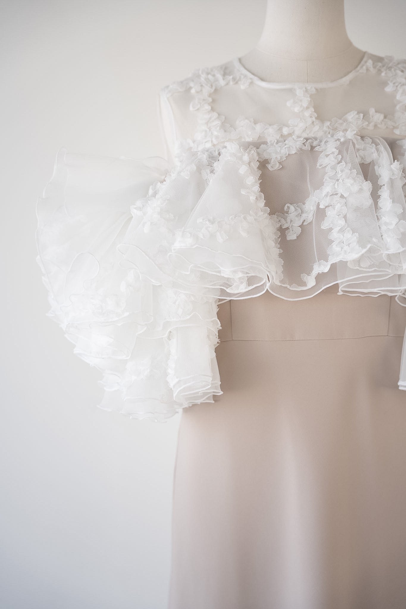 flower frill sleeve dress