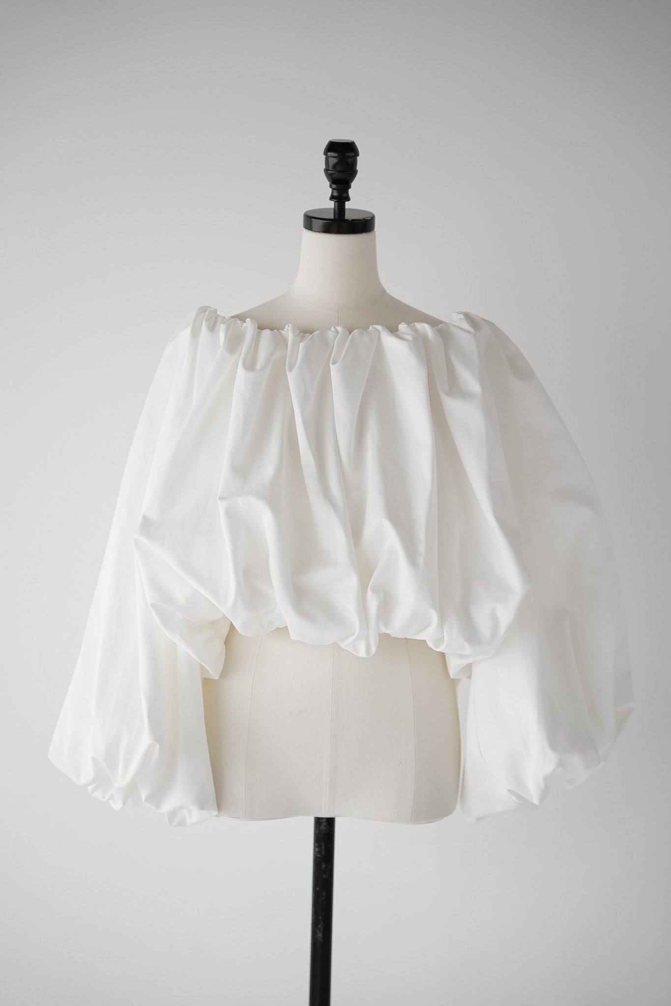 volume balloon blouse