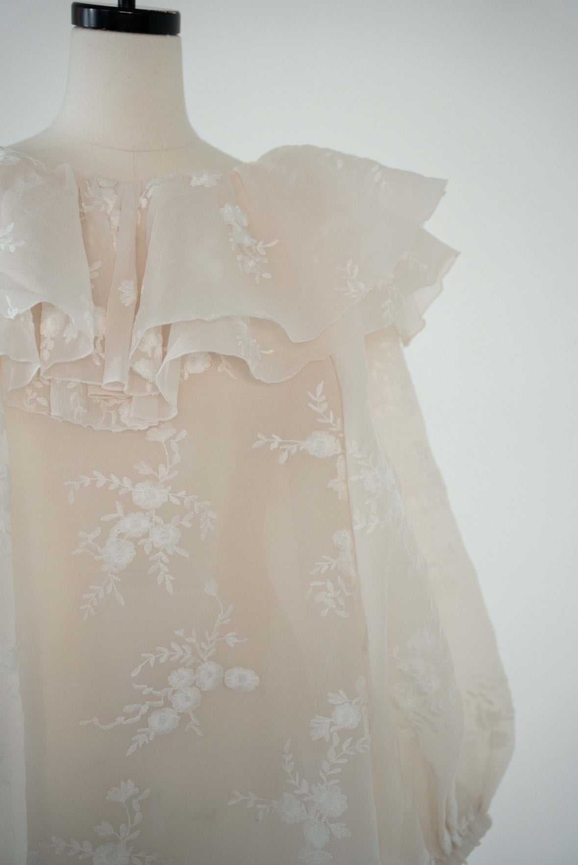 embroidery frill blouse