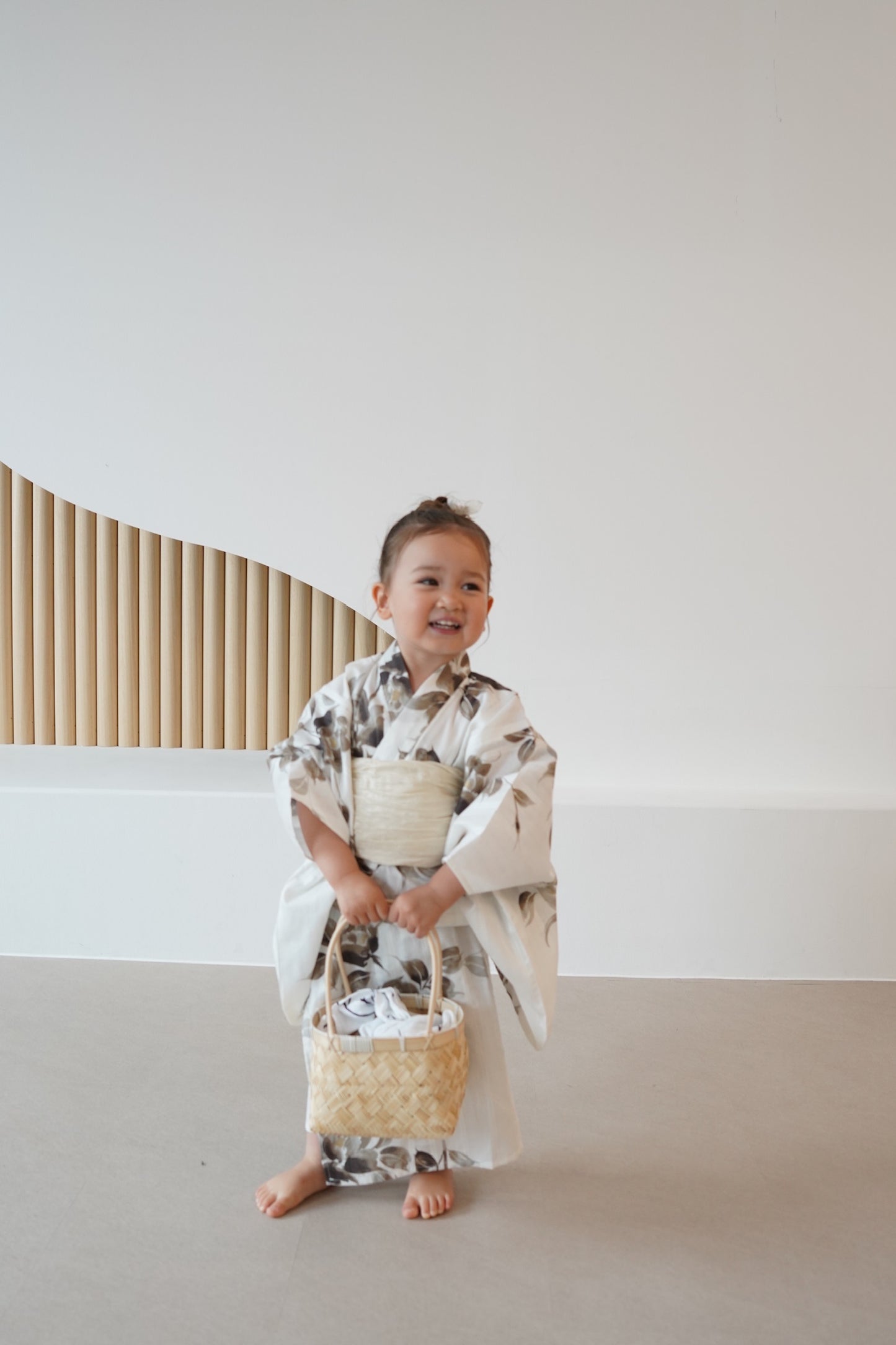 ［utatane×Acka.］kids 山茶花 white（lame）浴衣3set