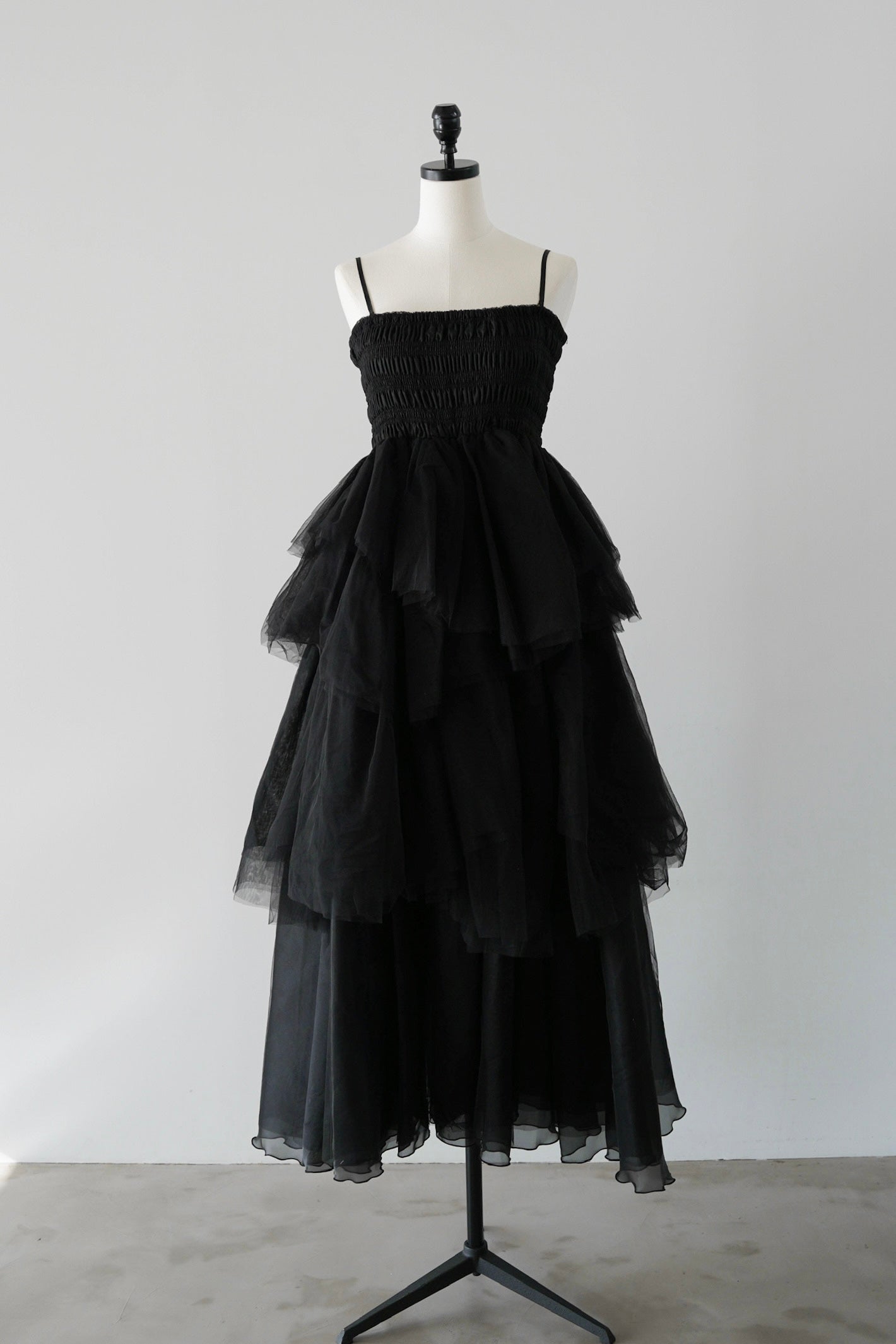 [Édition] veil tiered dress