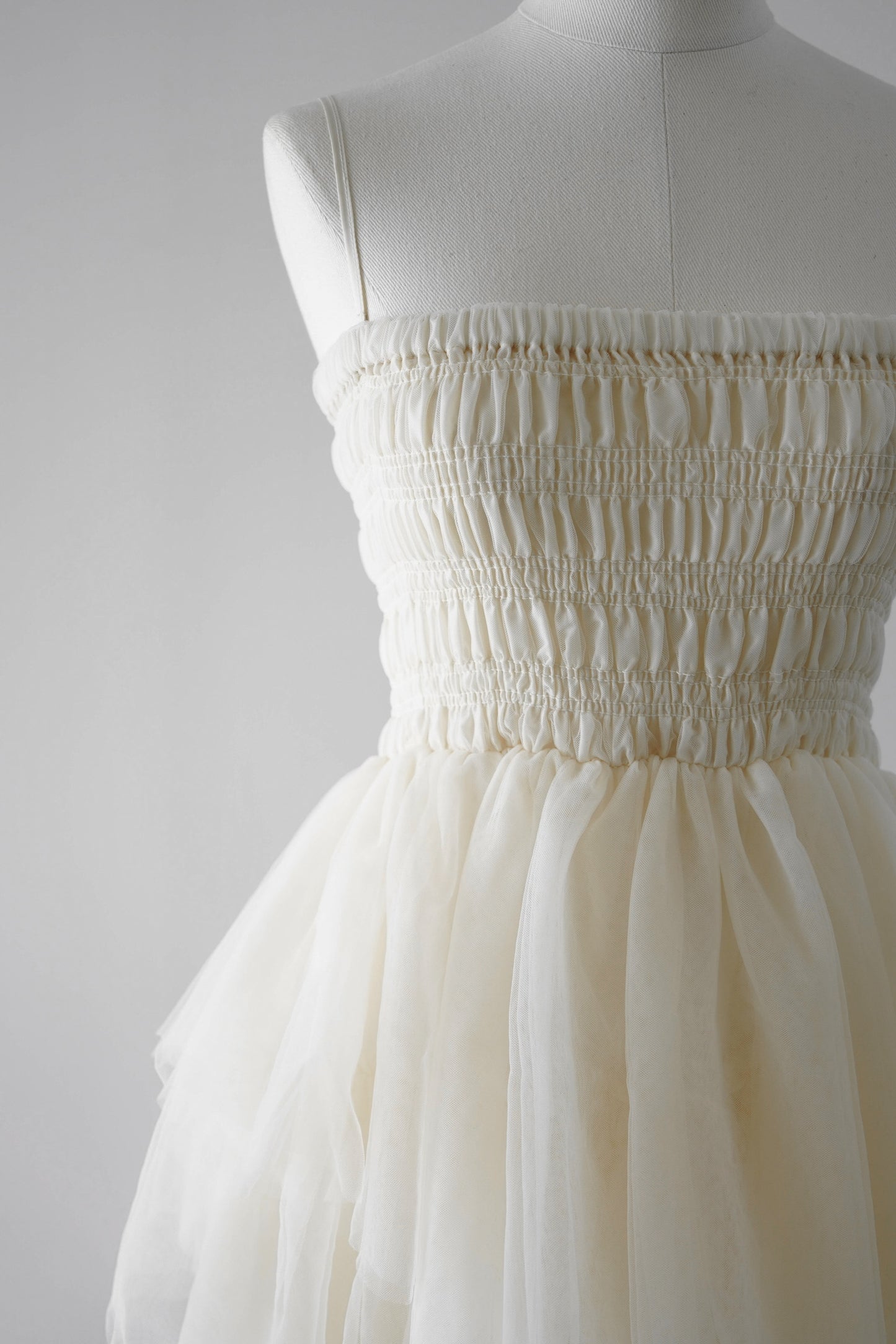 [Édition] veil tiered dress