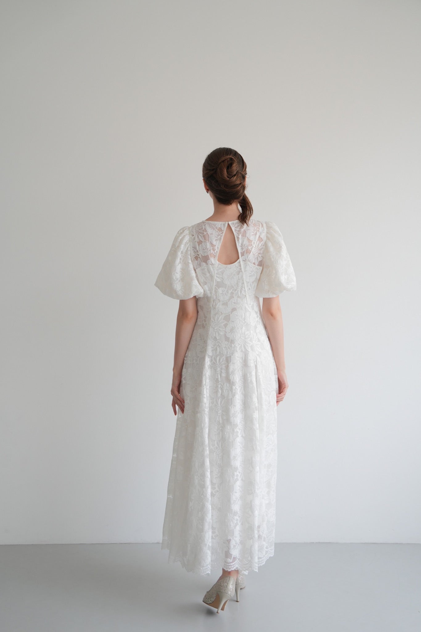 puff sleeve lace dress