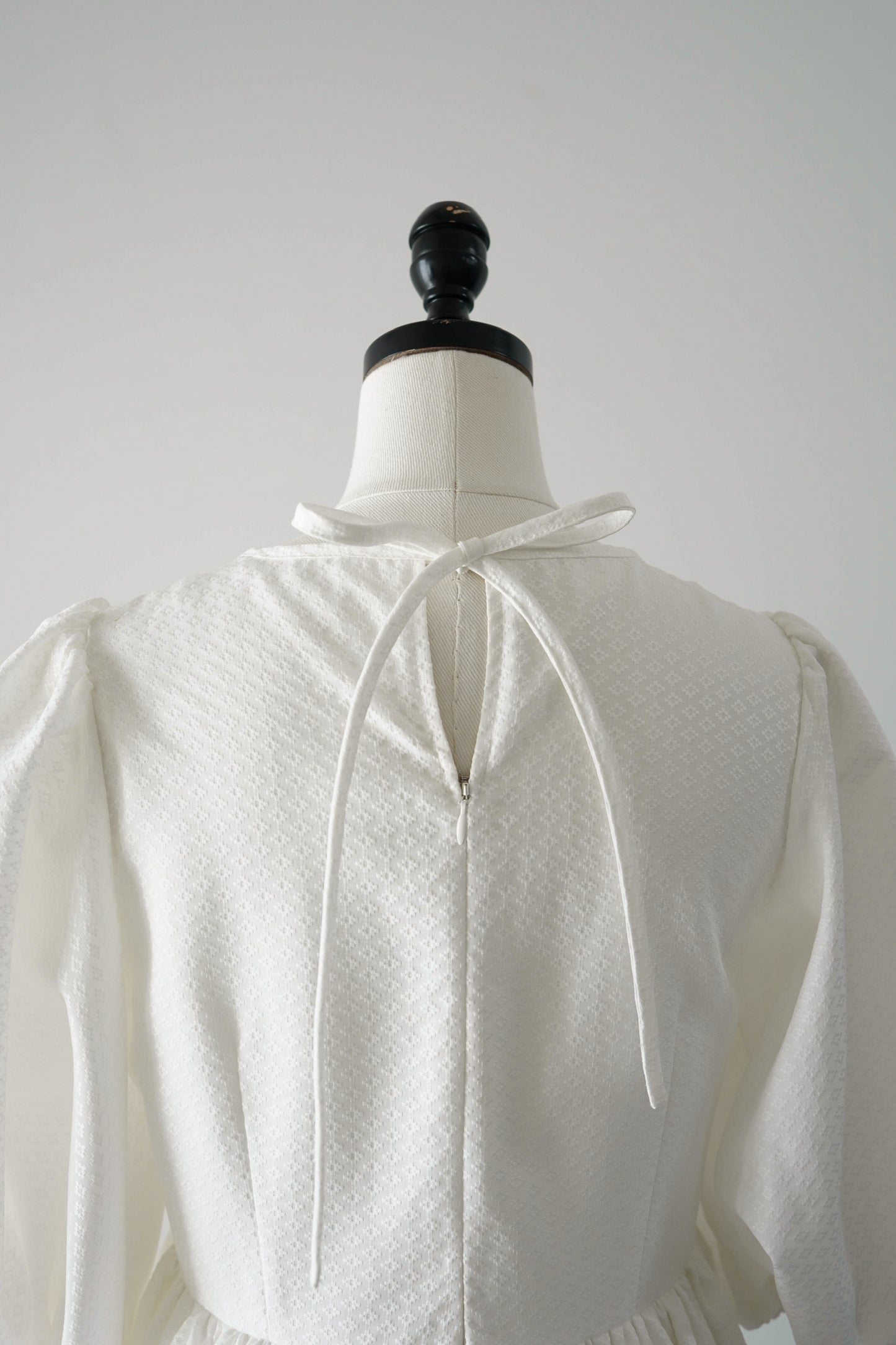 puff sleeve volume one-piece