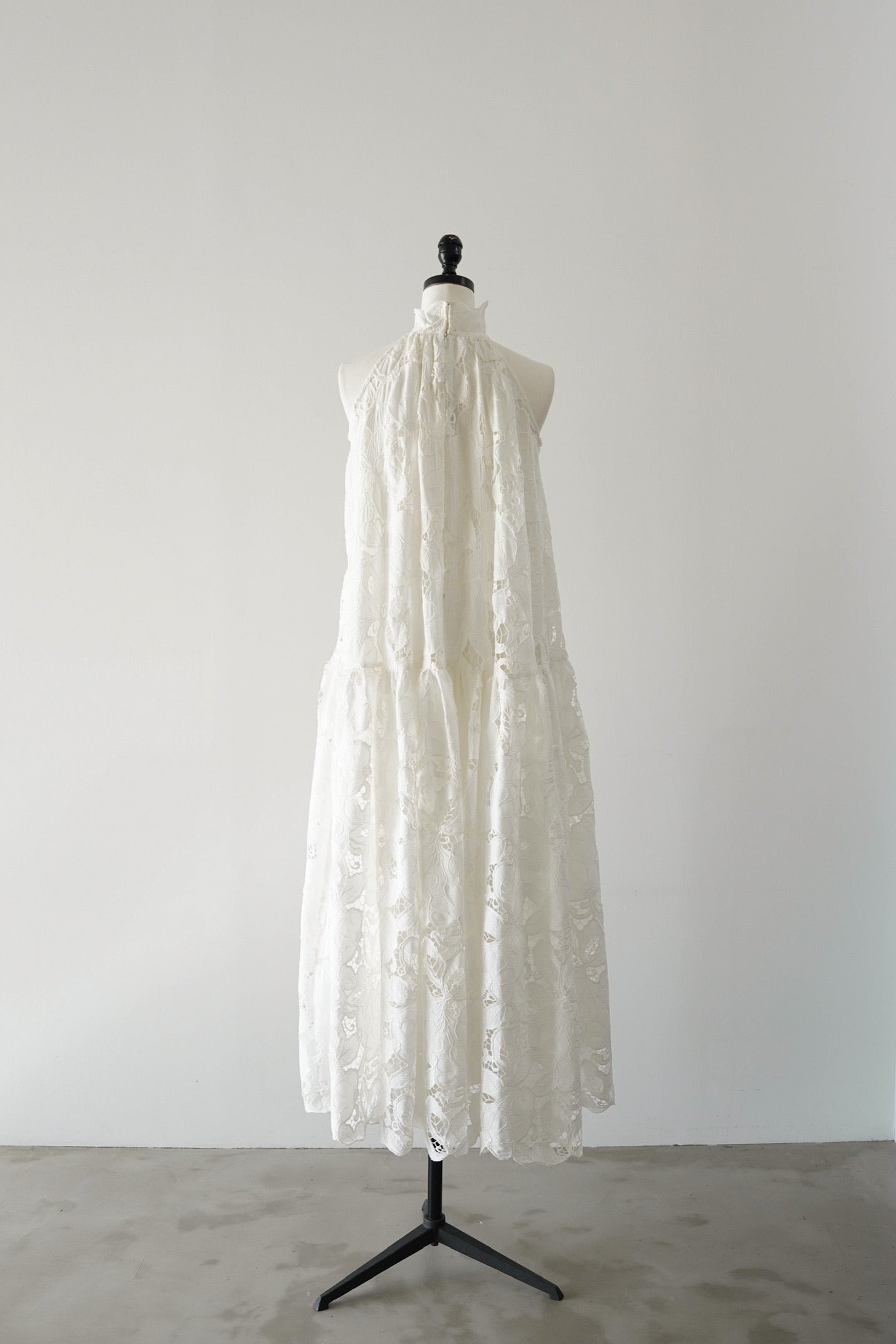 acka flower lace dress ホワイト 2 flower lace dress – Acka online store