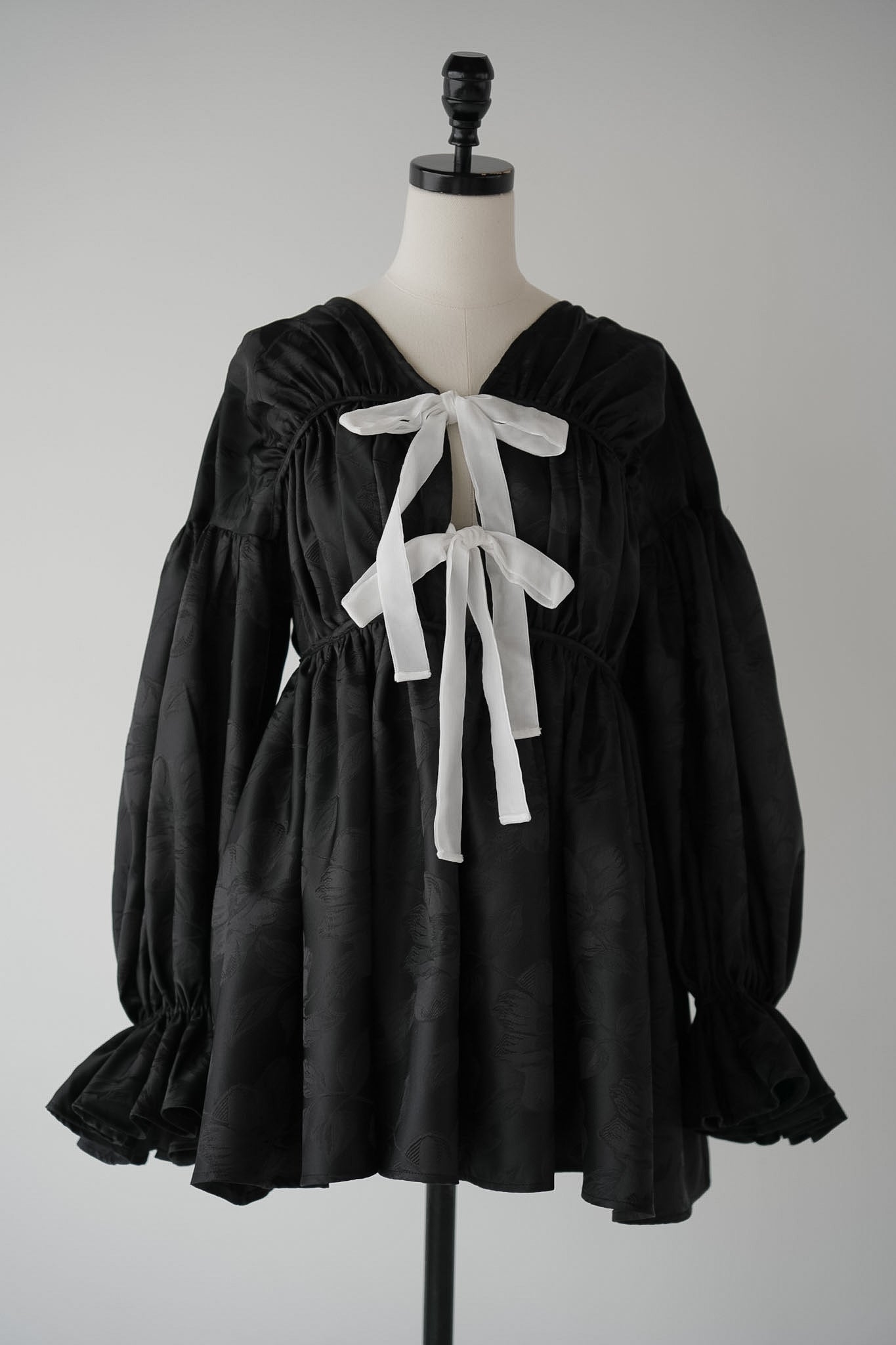 ［Édition］jacquard ribbon blouse