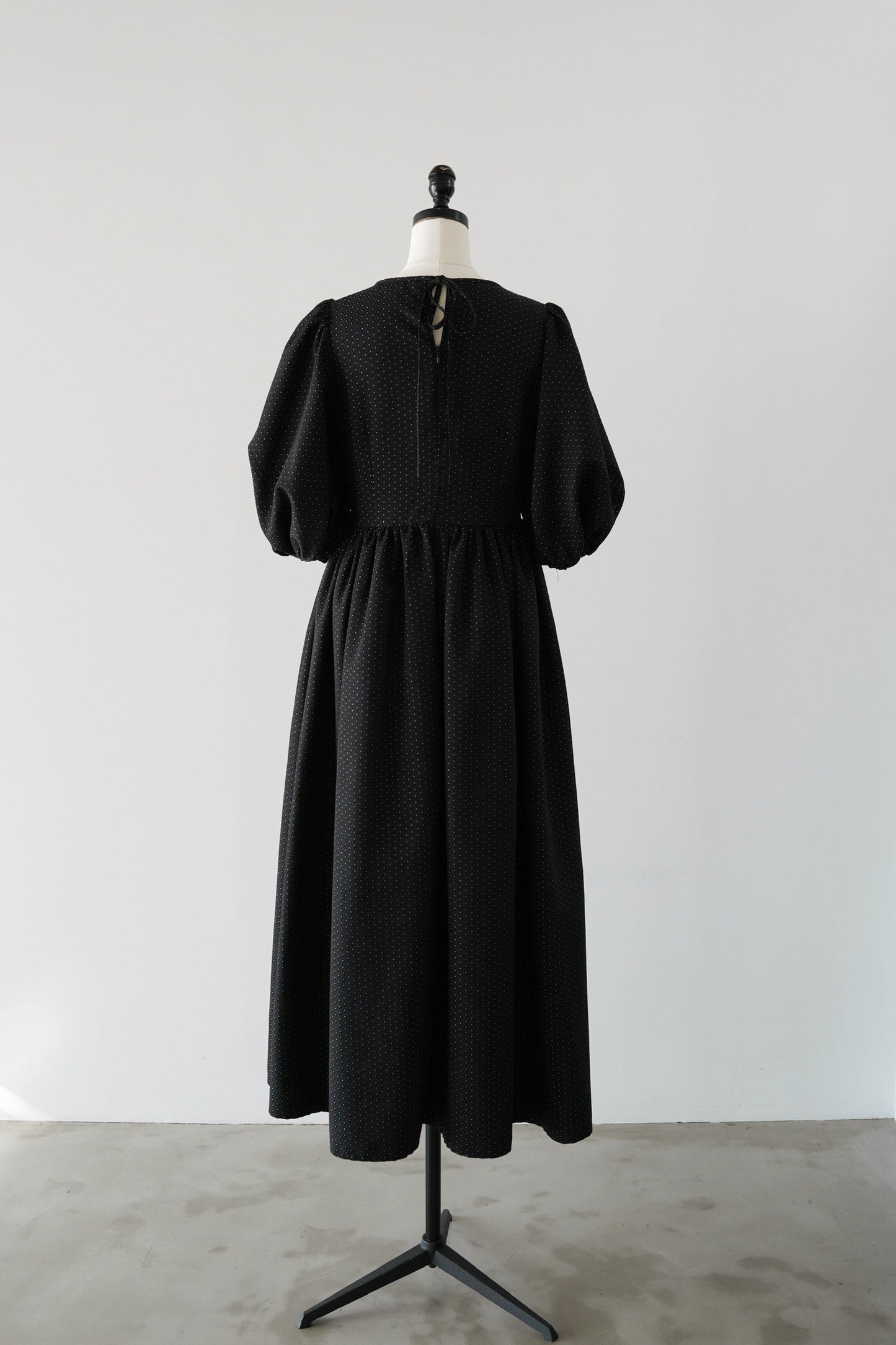 puff sleeve volume one-piece