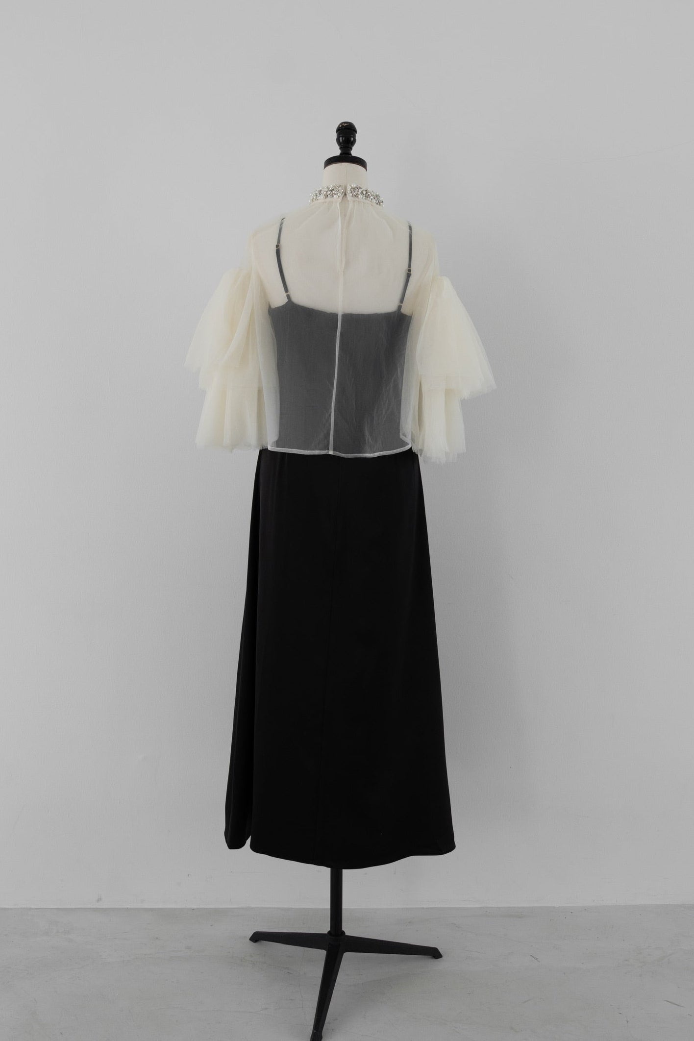 ［Édition］bijou tulle layered dress