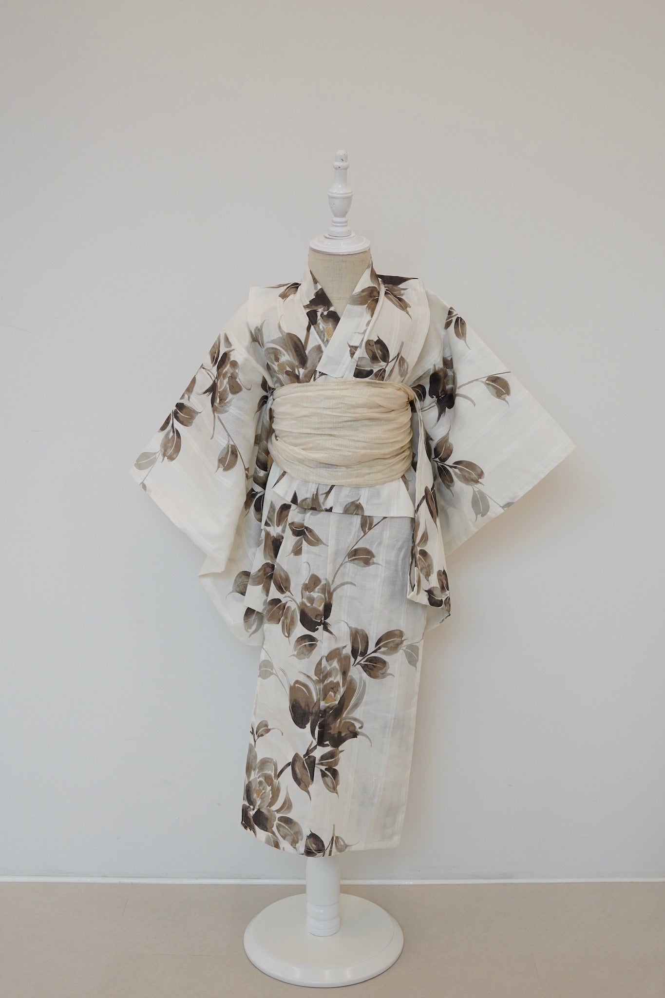 ［utatane×Acka.］kids 山茶花 white（lame）浴衣3set