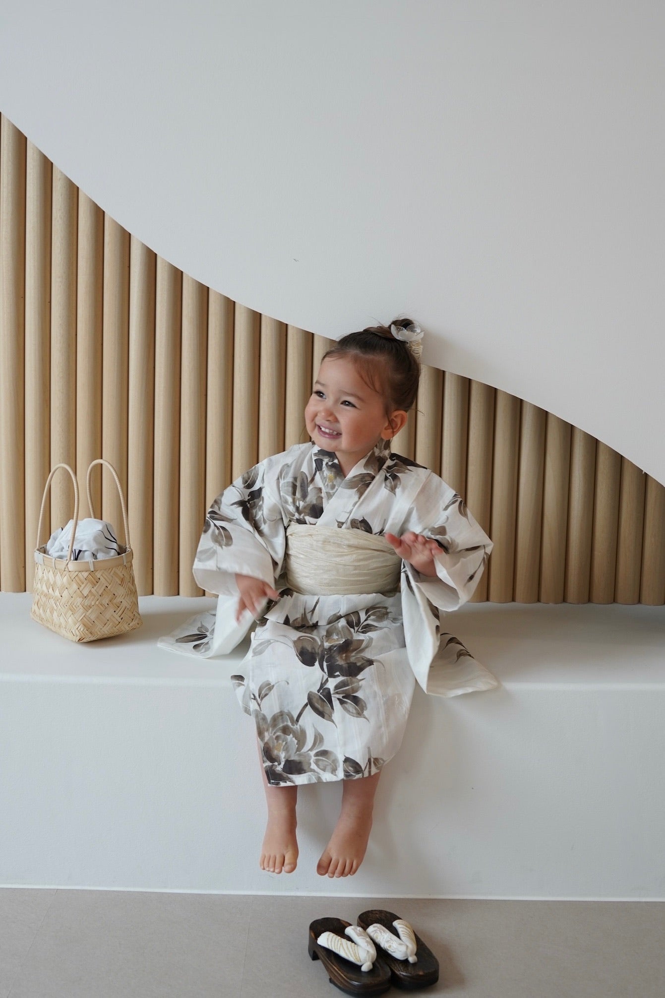 ［utatane×Acka.］kids 山茶花 white（lame）浴衣3set