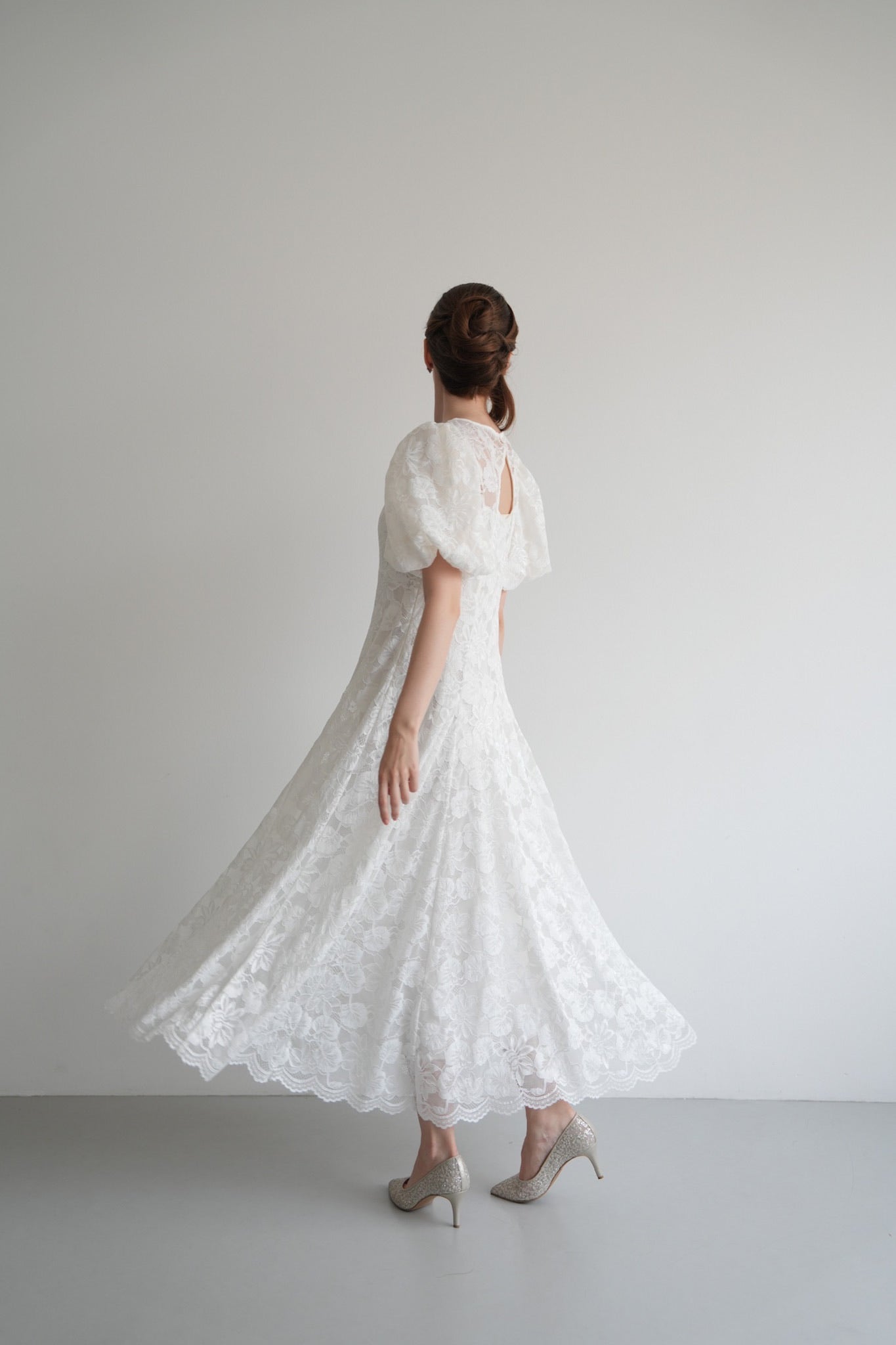 puff sleeve lace dress