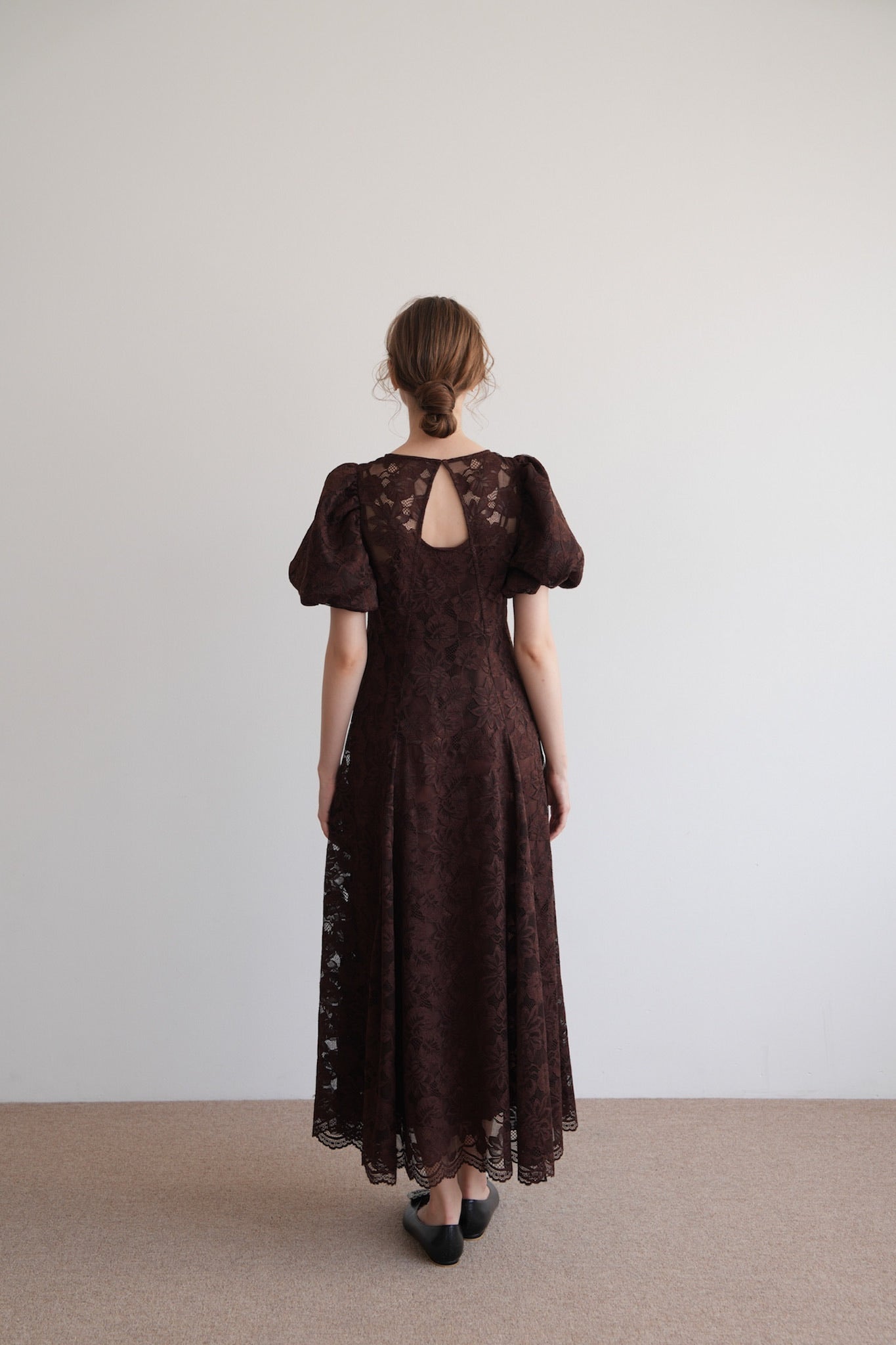 puff sleeve lace dress