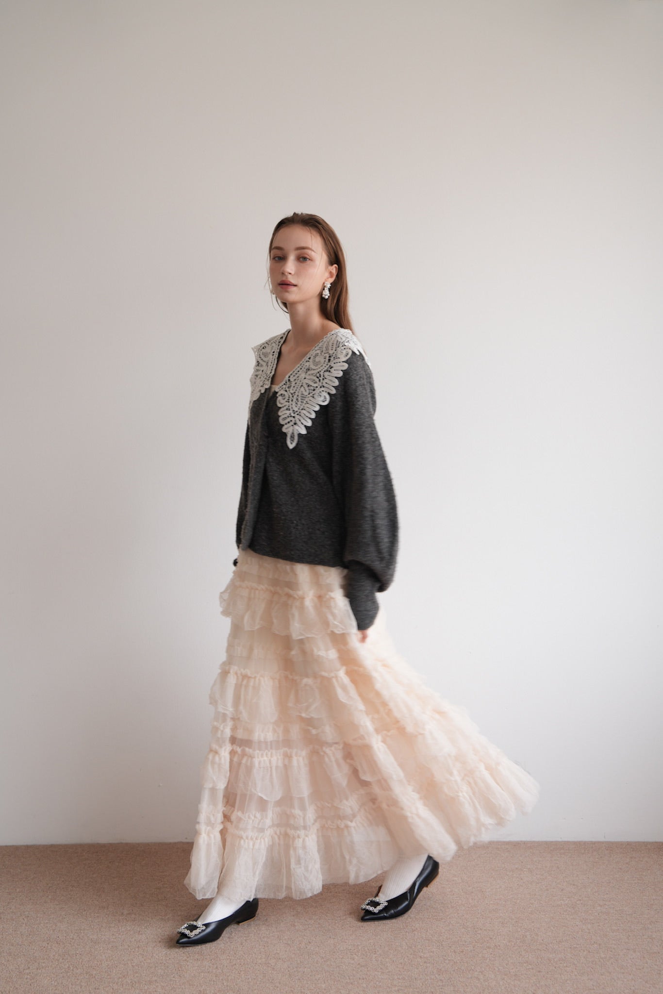 lace collar knit cardigan