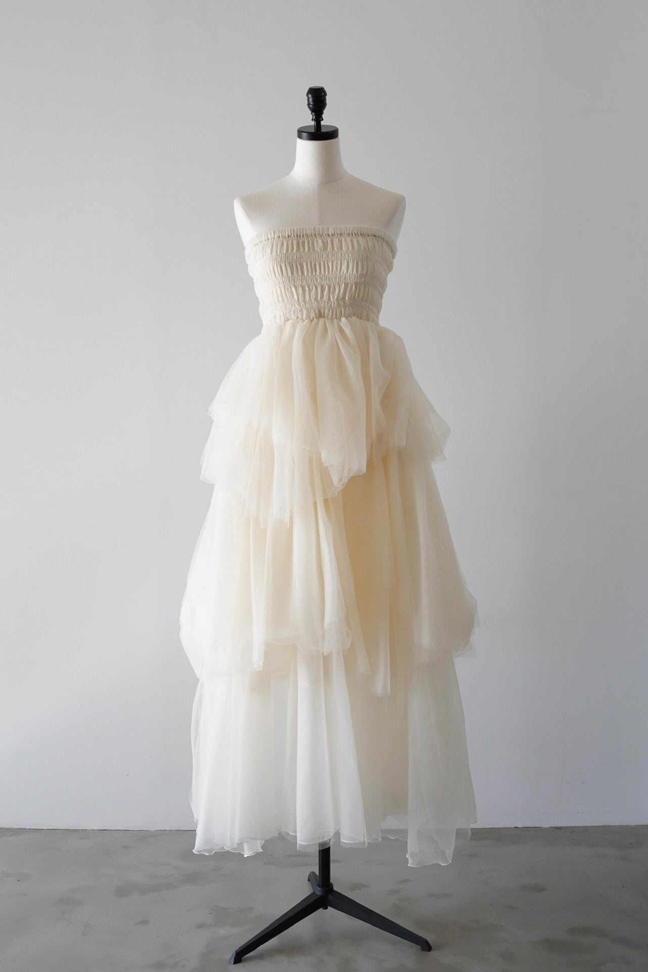 [Édition] veil tiered dress