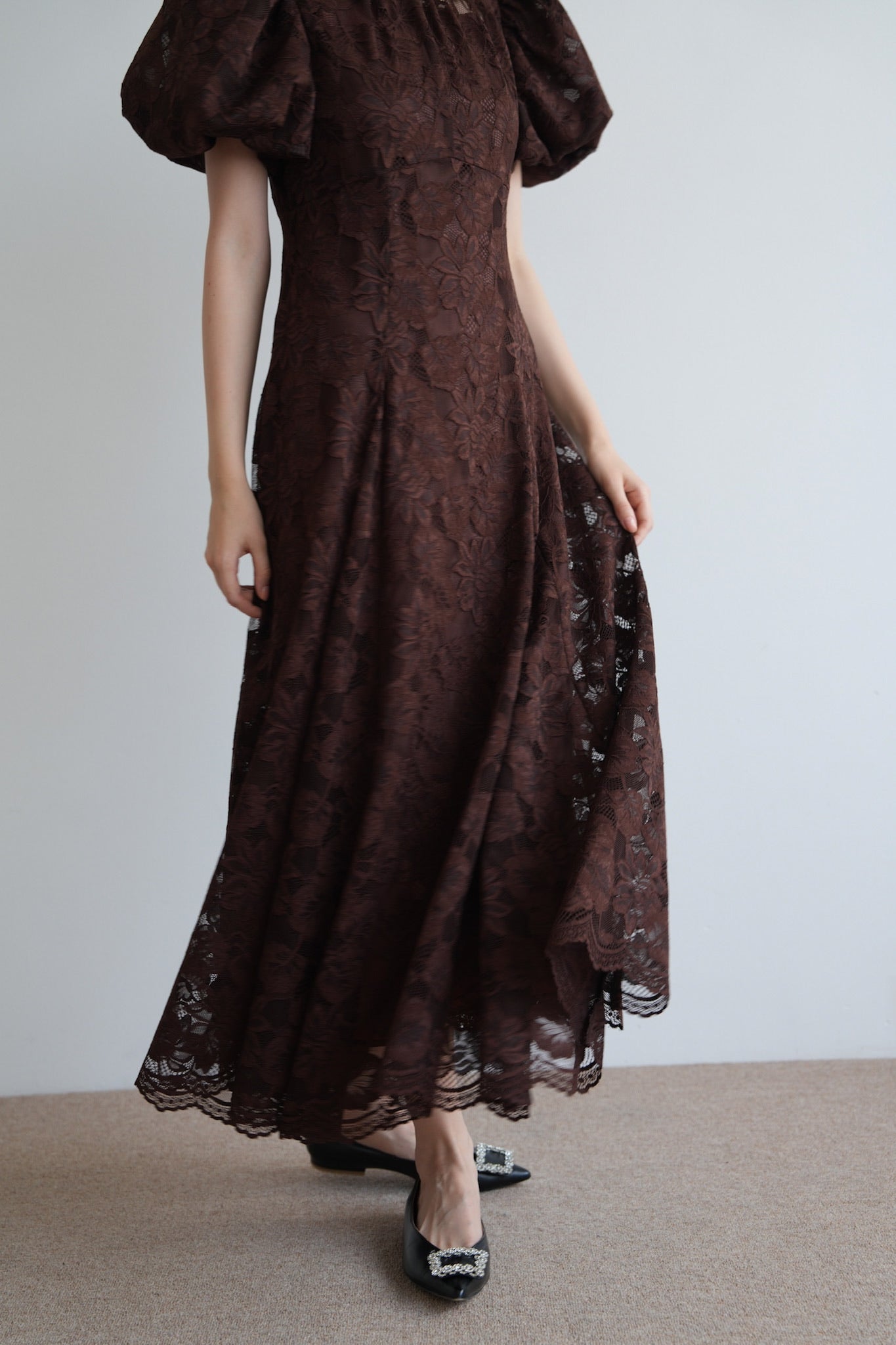 puff sleeve lace dress