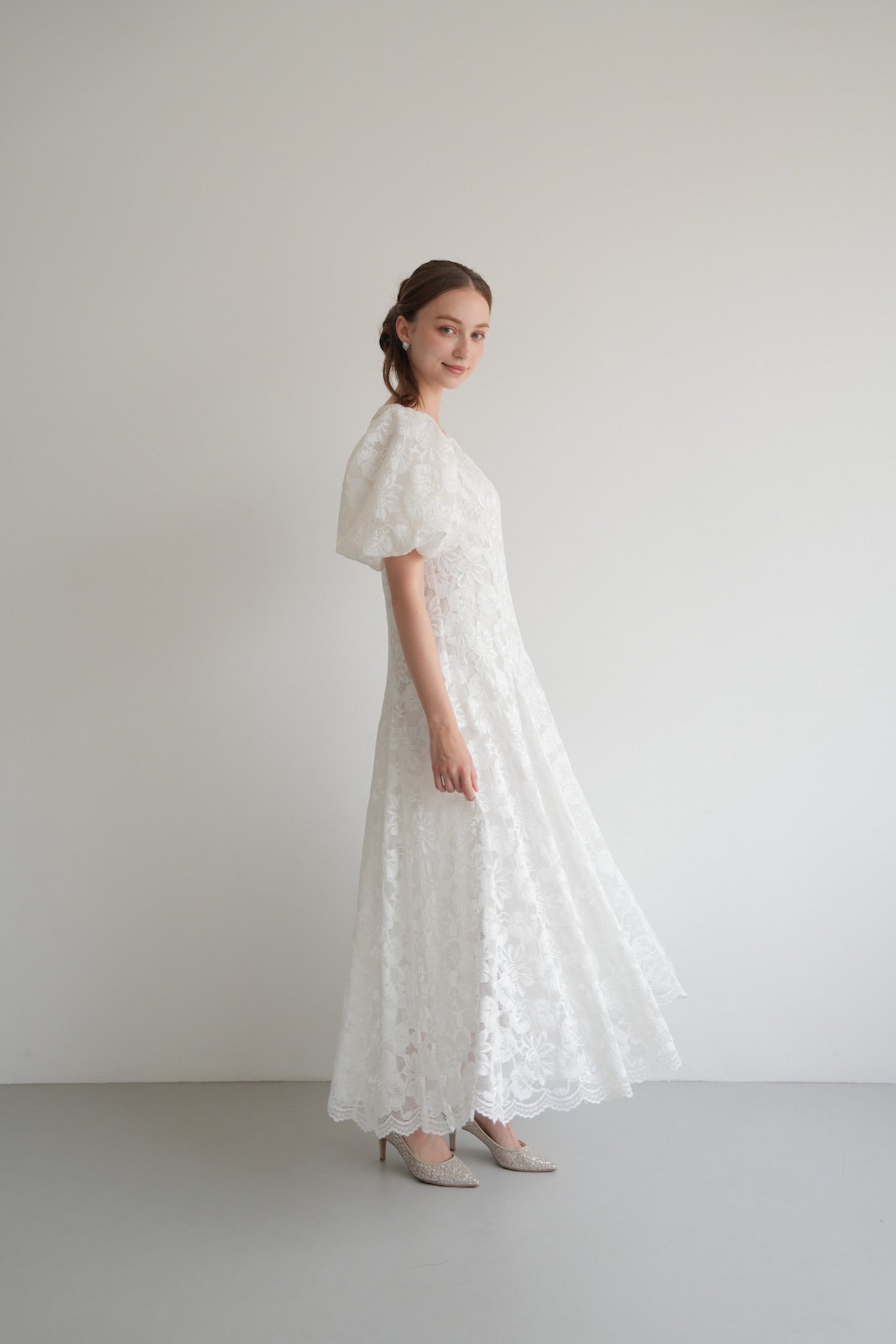 puff sleeve lace dress