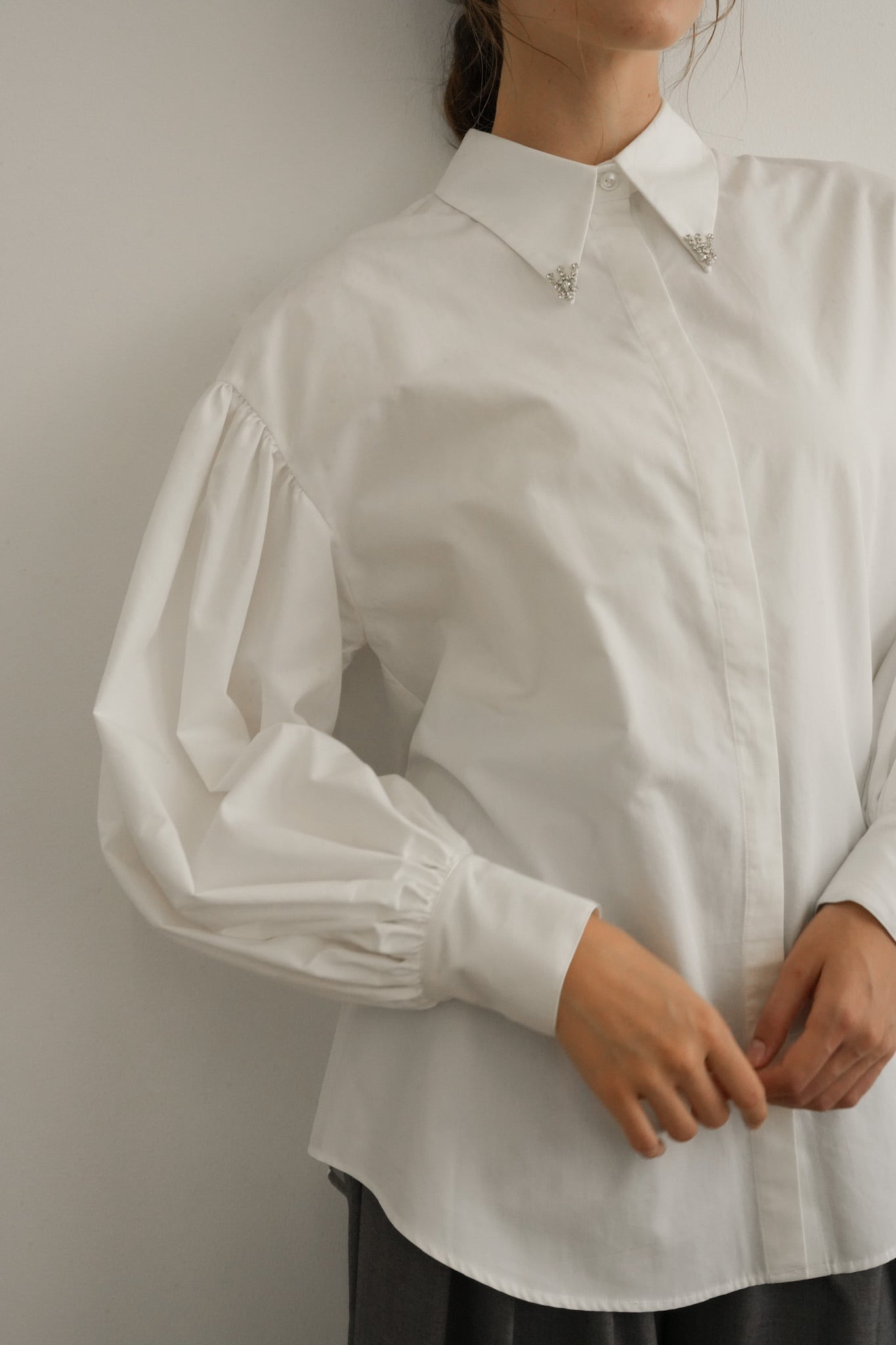 bijou collar volume shirt