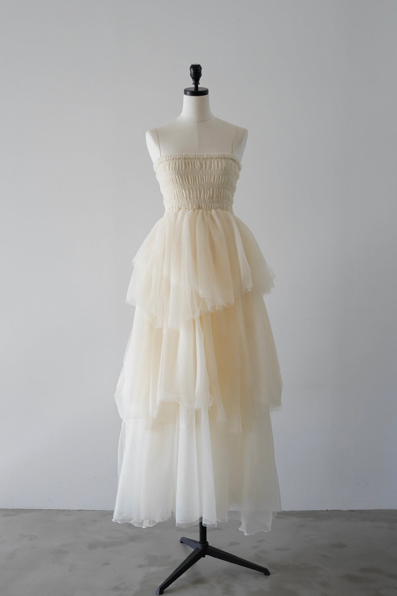 Acka tulle tiered knit dress チュールワンピース Acka tulle tiered knit dress チュールワンピース 【公式通販】