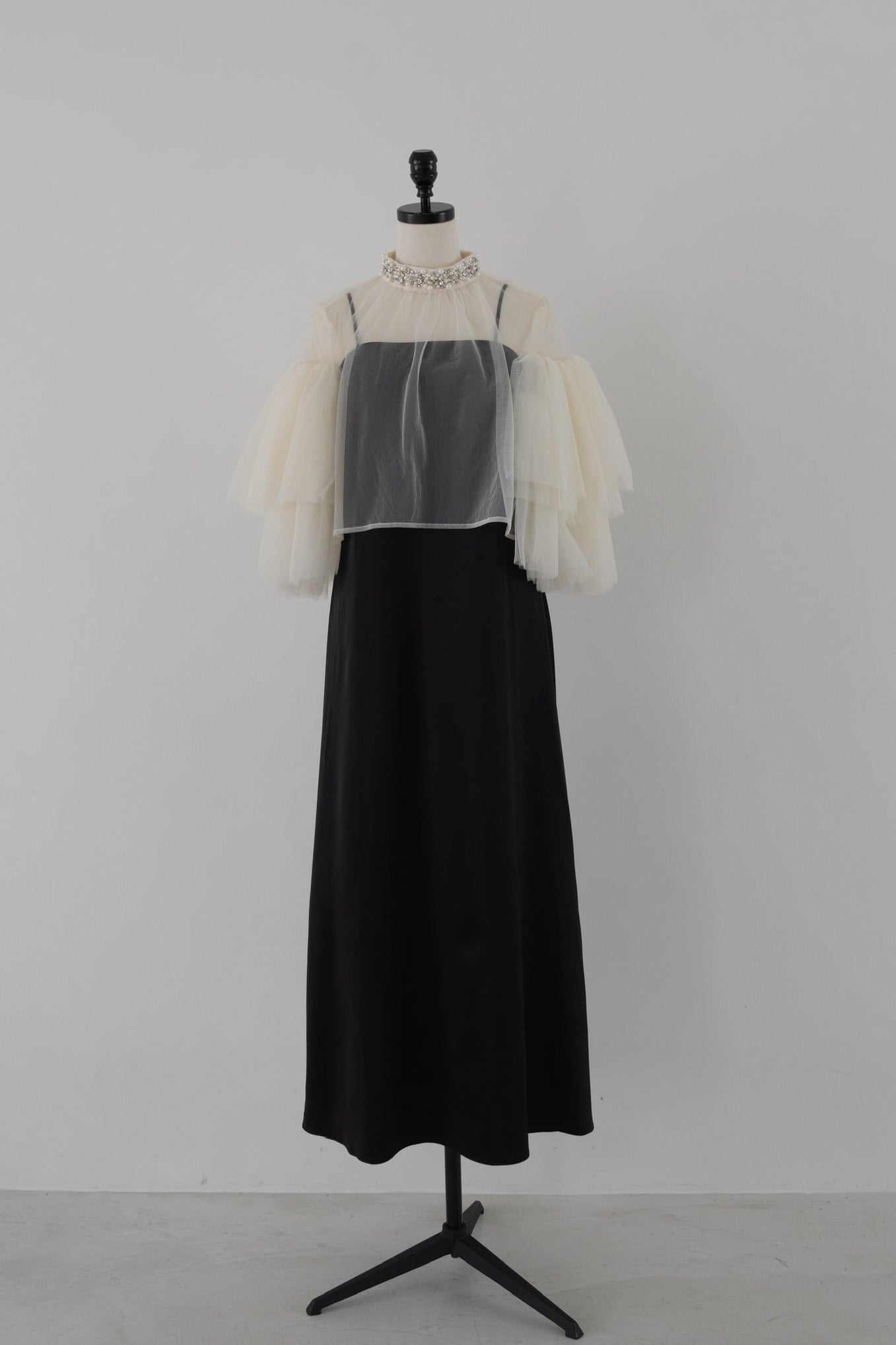 ［Édition］bijou tulle layered dress