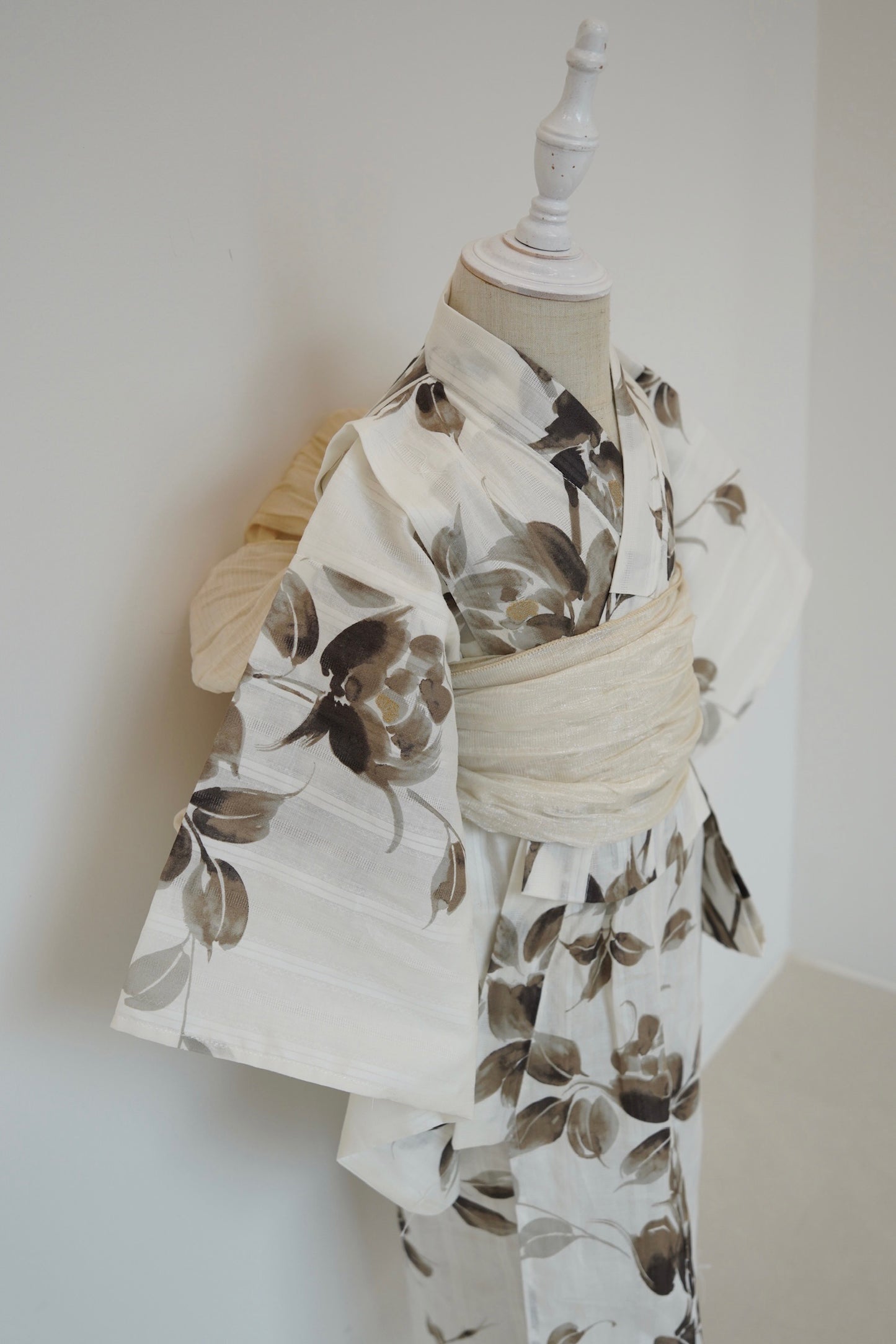 ［utatane×Acka.］kids 山茶花 white（lame）浴衣3set