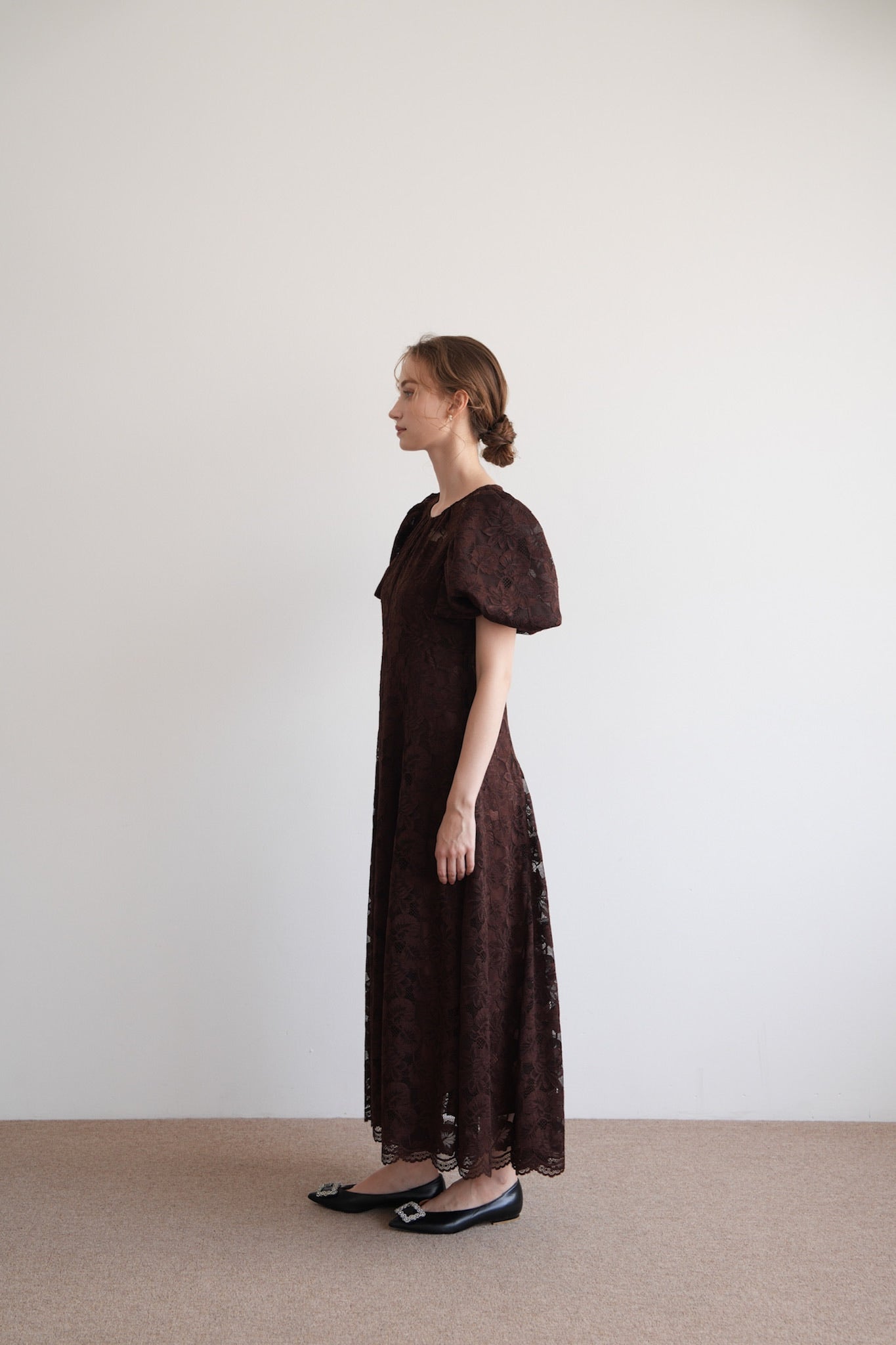 puff sleeve lace dress