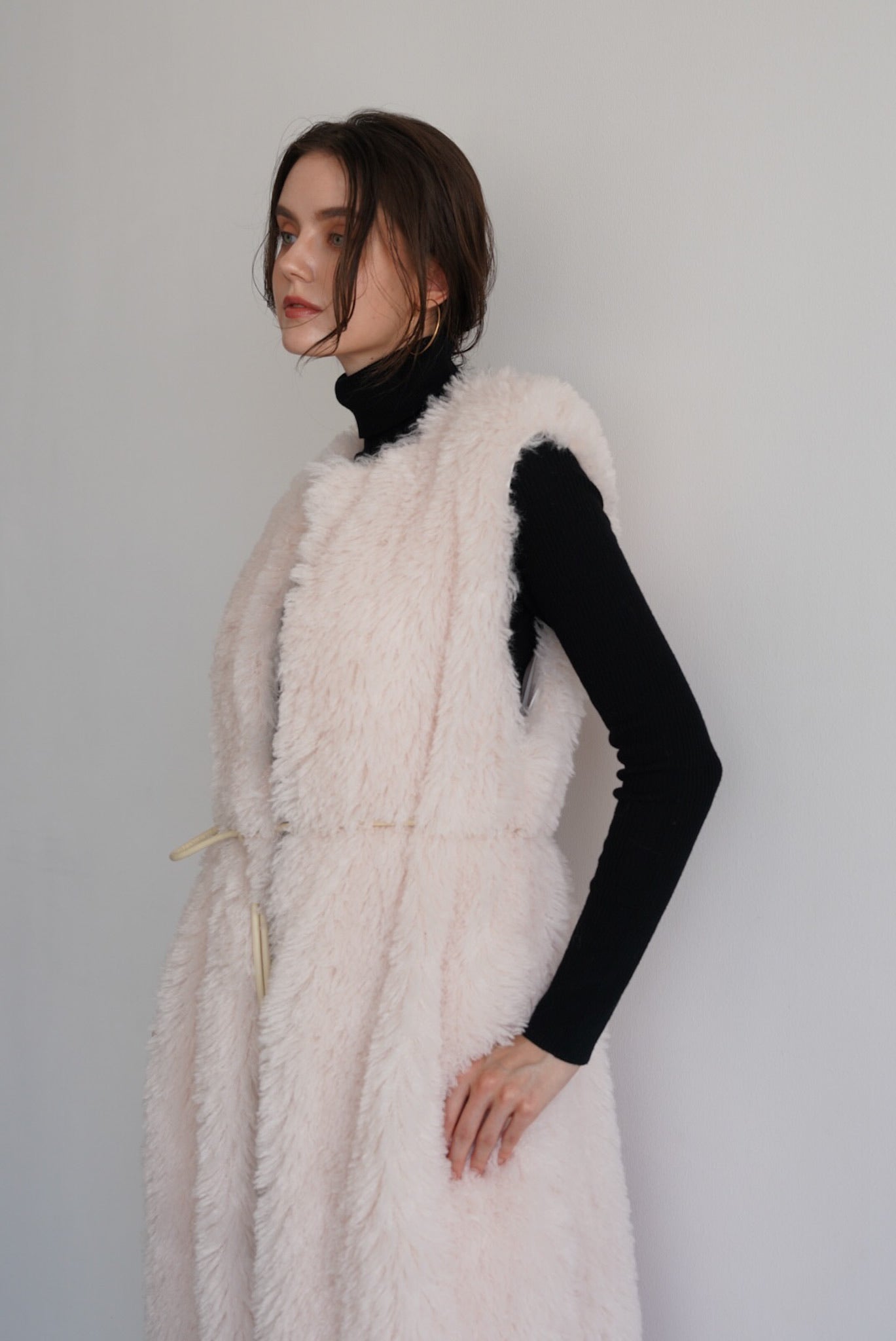 fur long vest