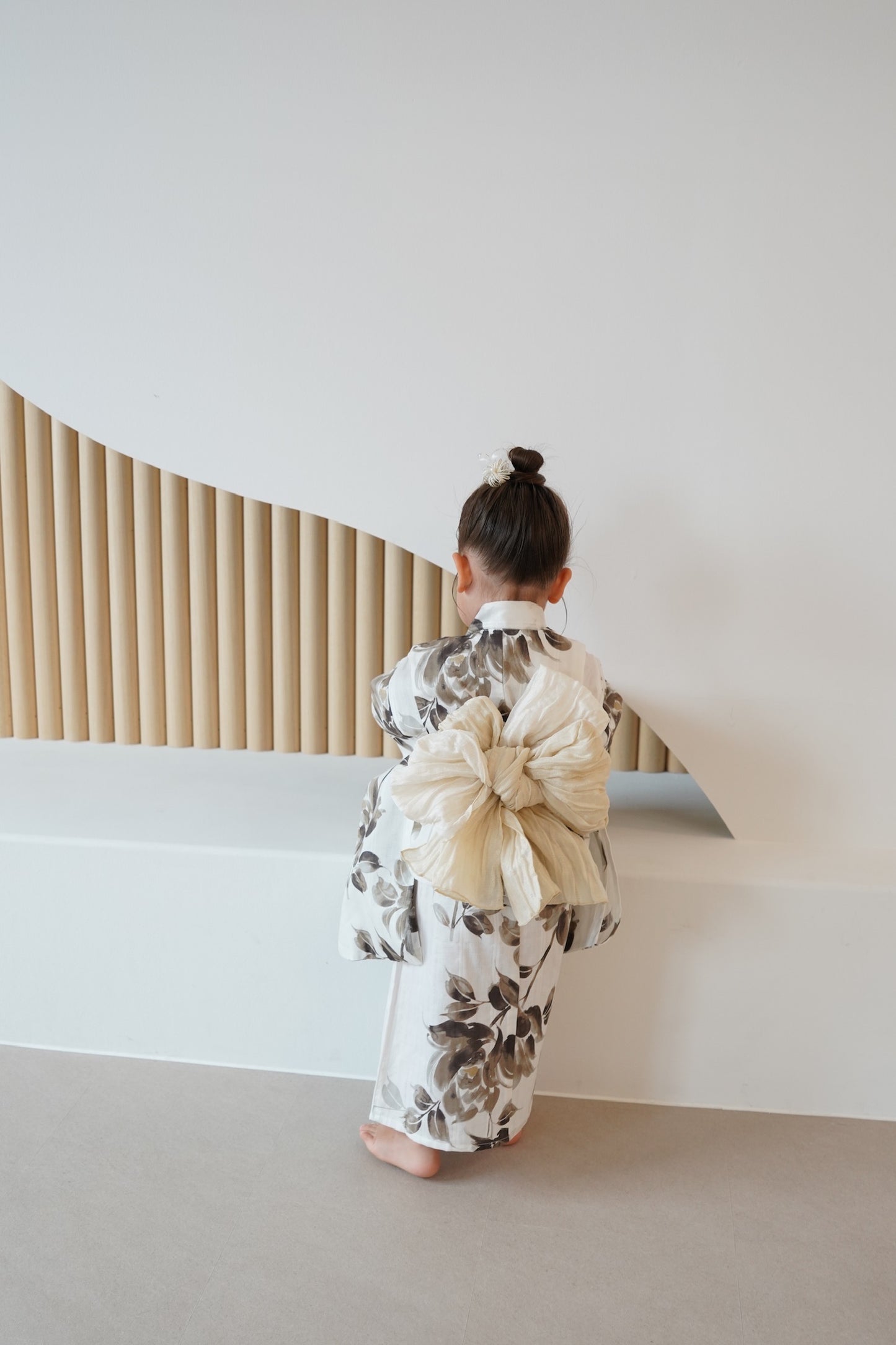 ［utatane×Acka.］kids 山茶花 white（lame）浴衣3set