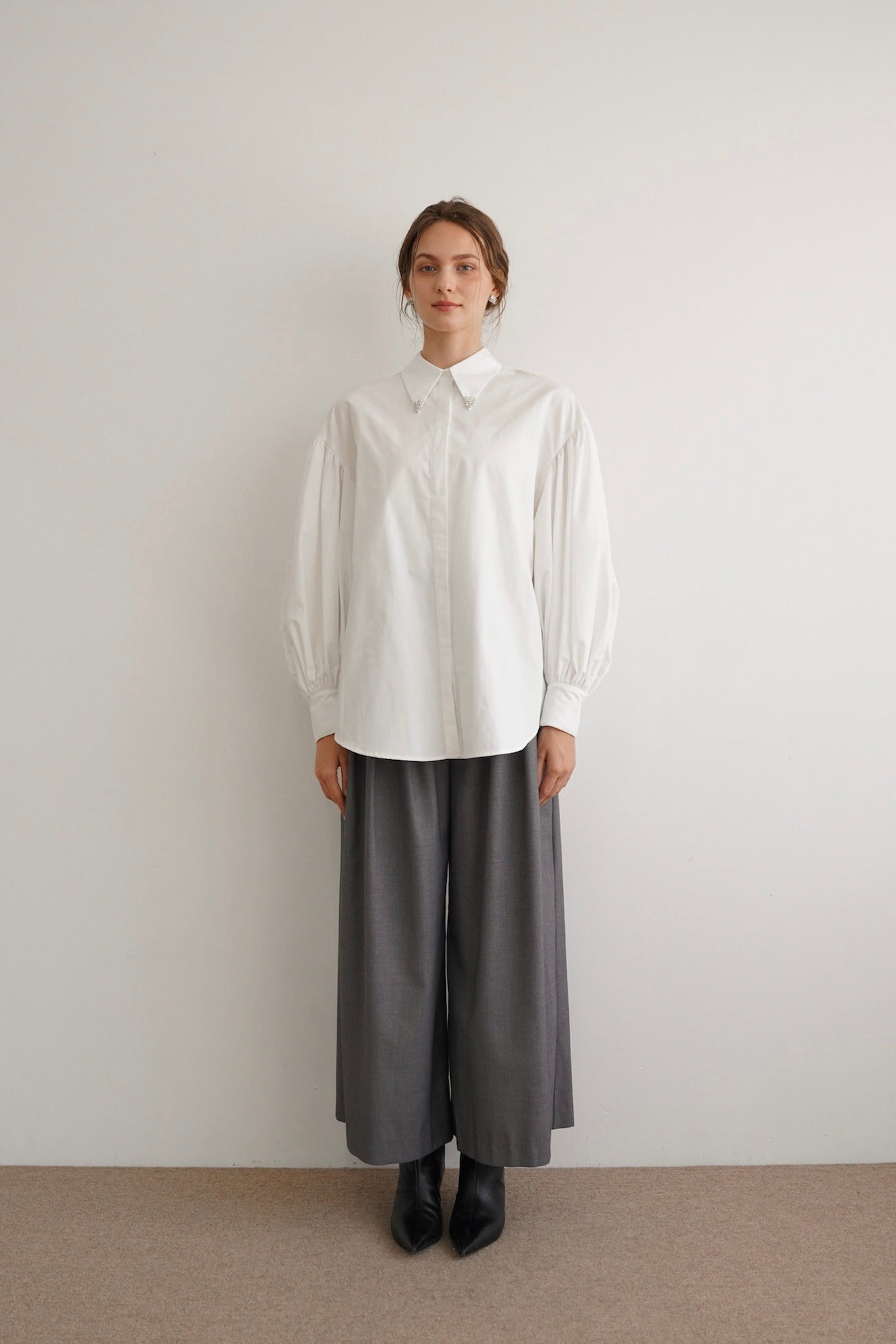 シャツ/ブラウス(長袖/七分) acka bijou collar volume shirt bijou collar volume shirt – Acka online store