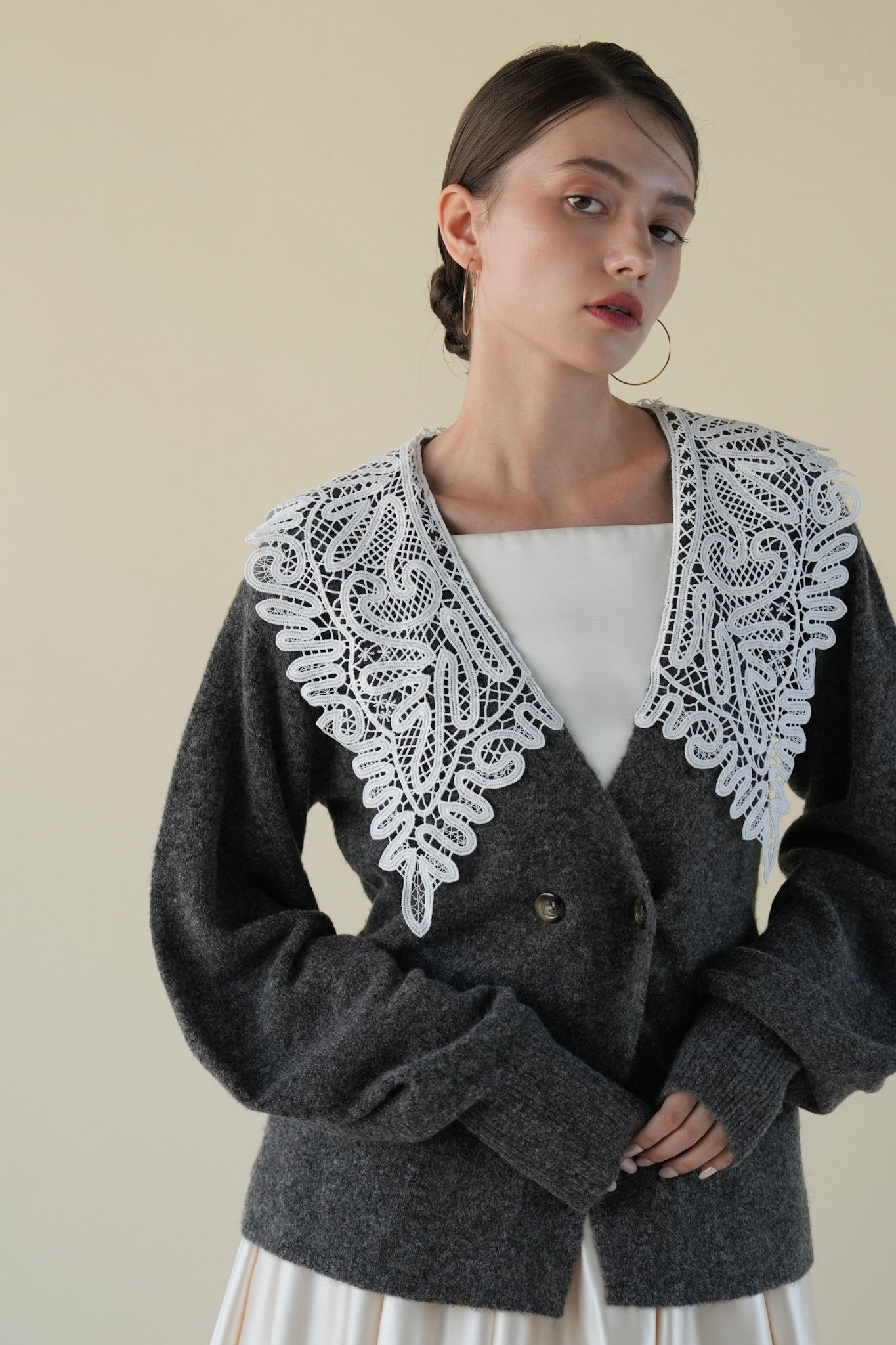lace collar knit cardigan