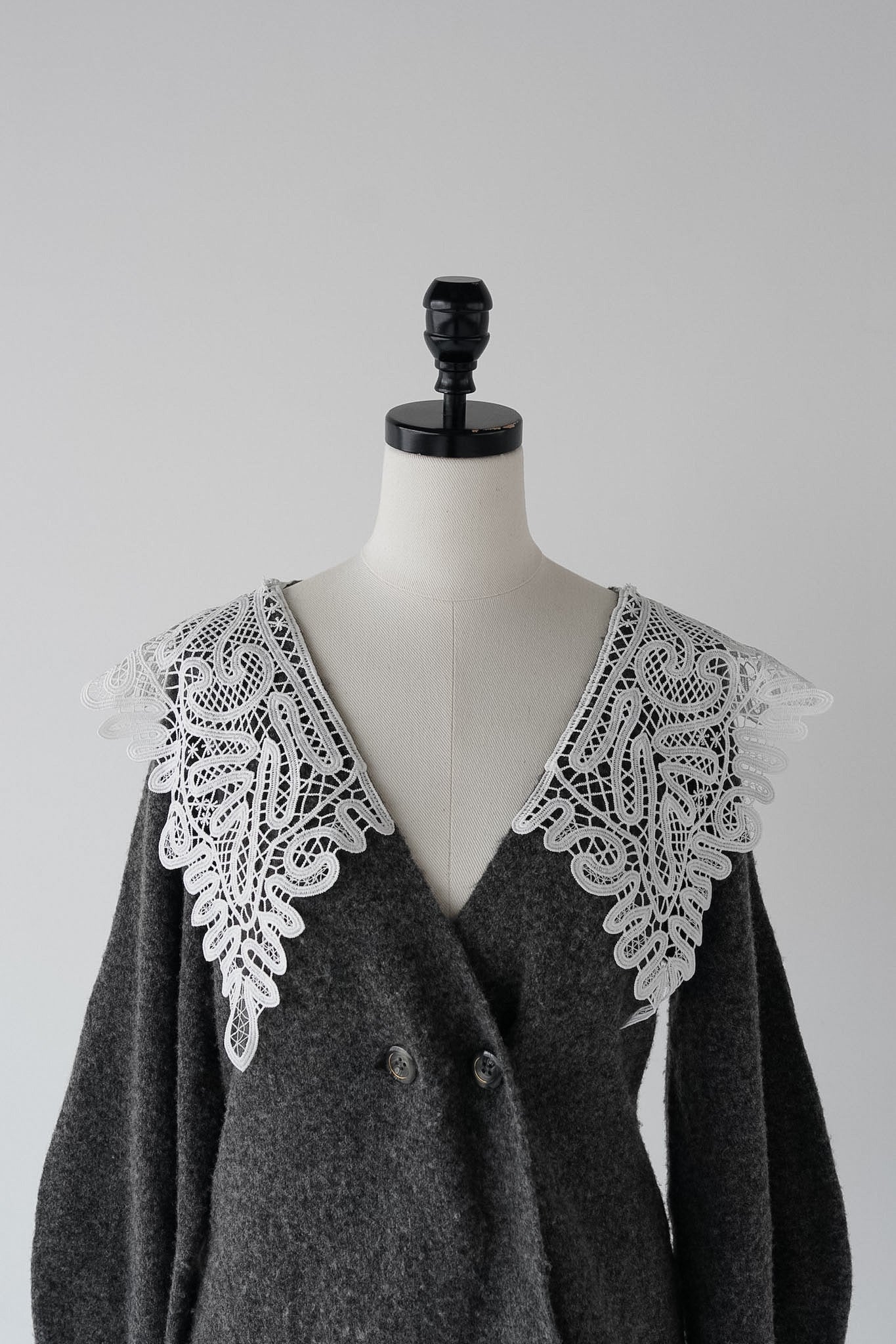 lace collar knit cardigan