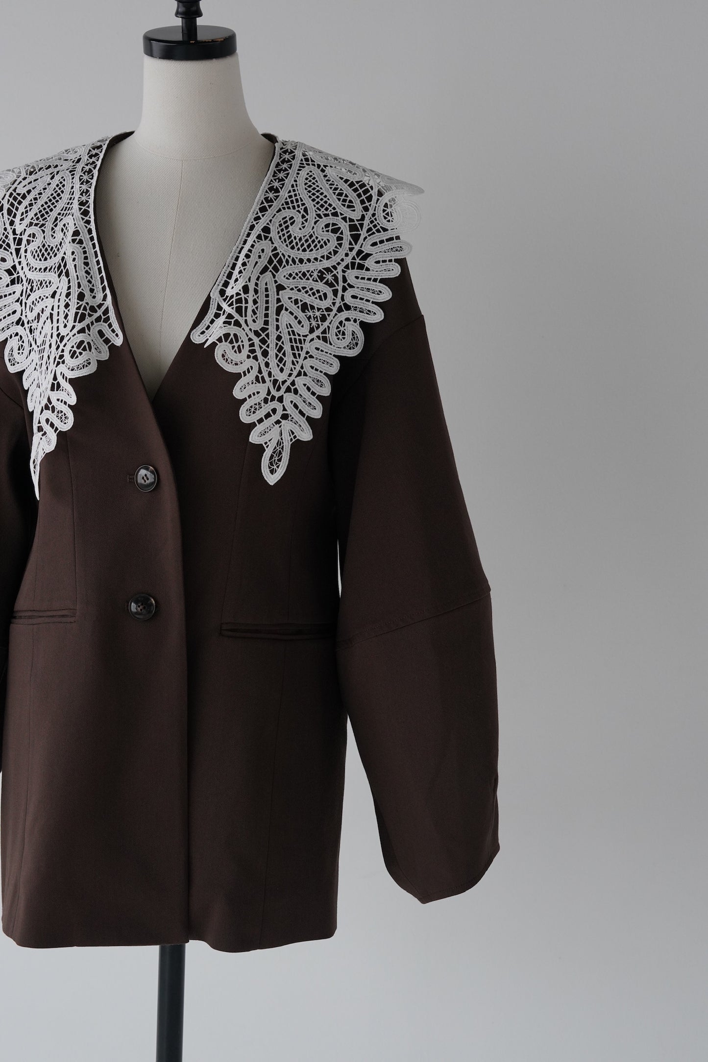 lace collar jacket