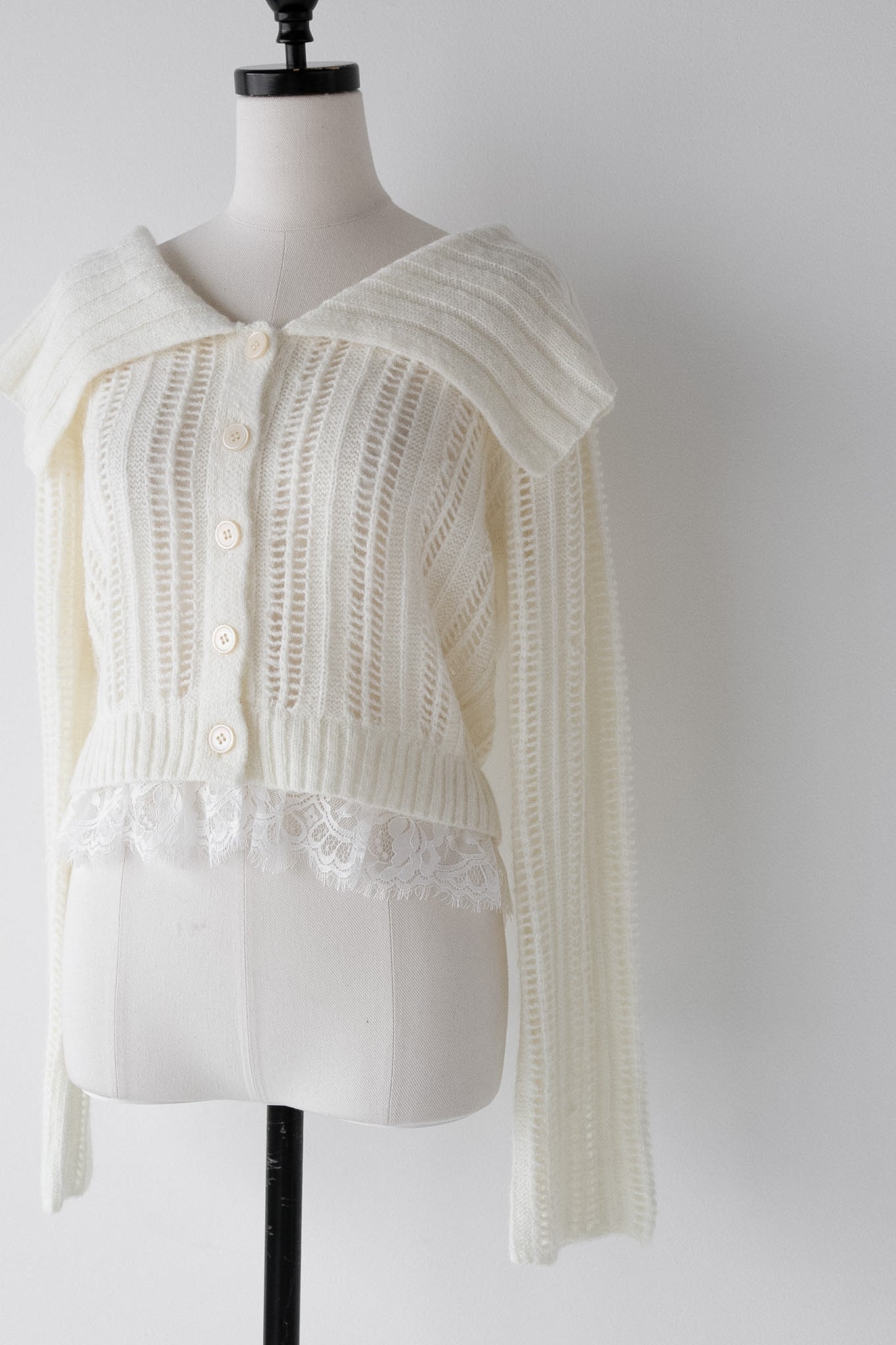 lace hem cable knit