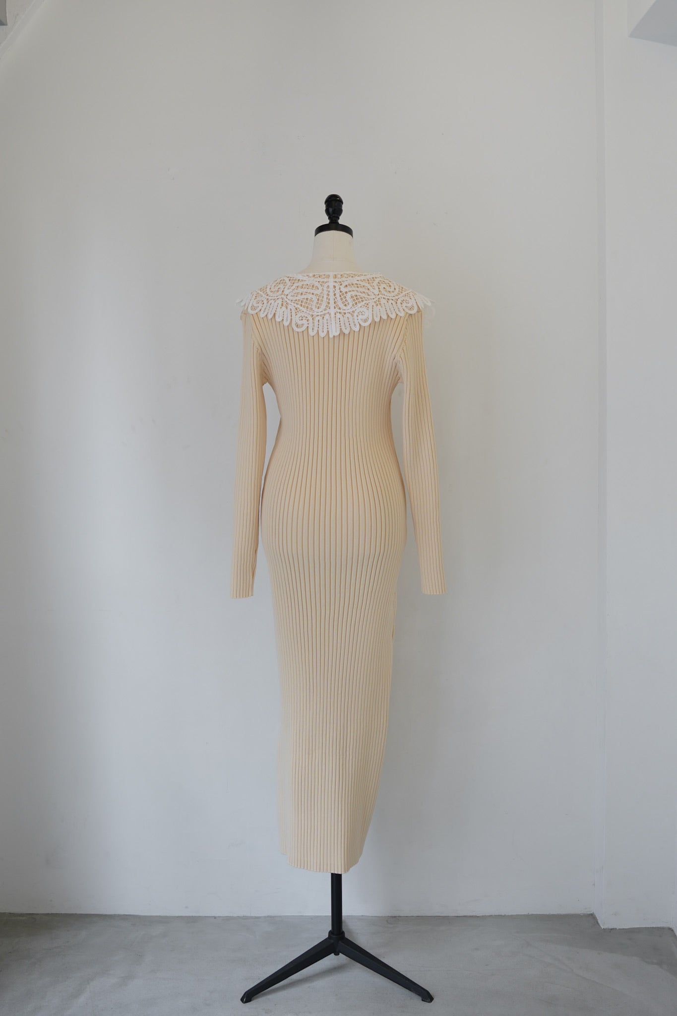 lace collar knit one-piece