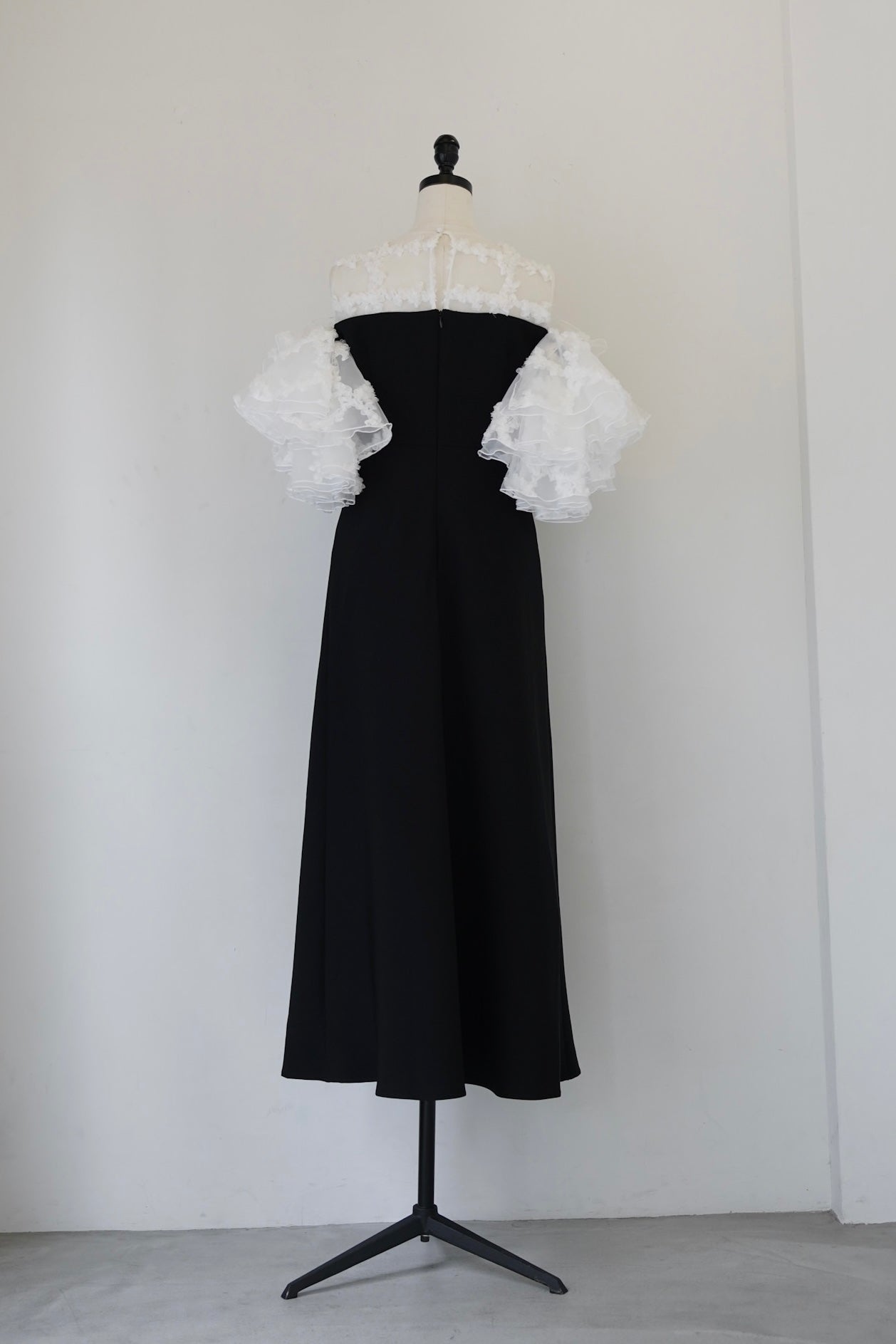 flower frill sleeve dress