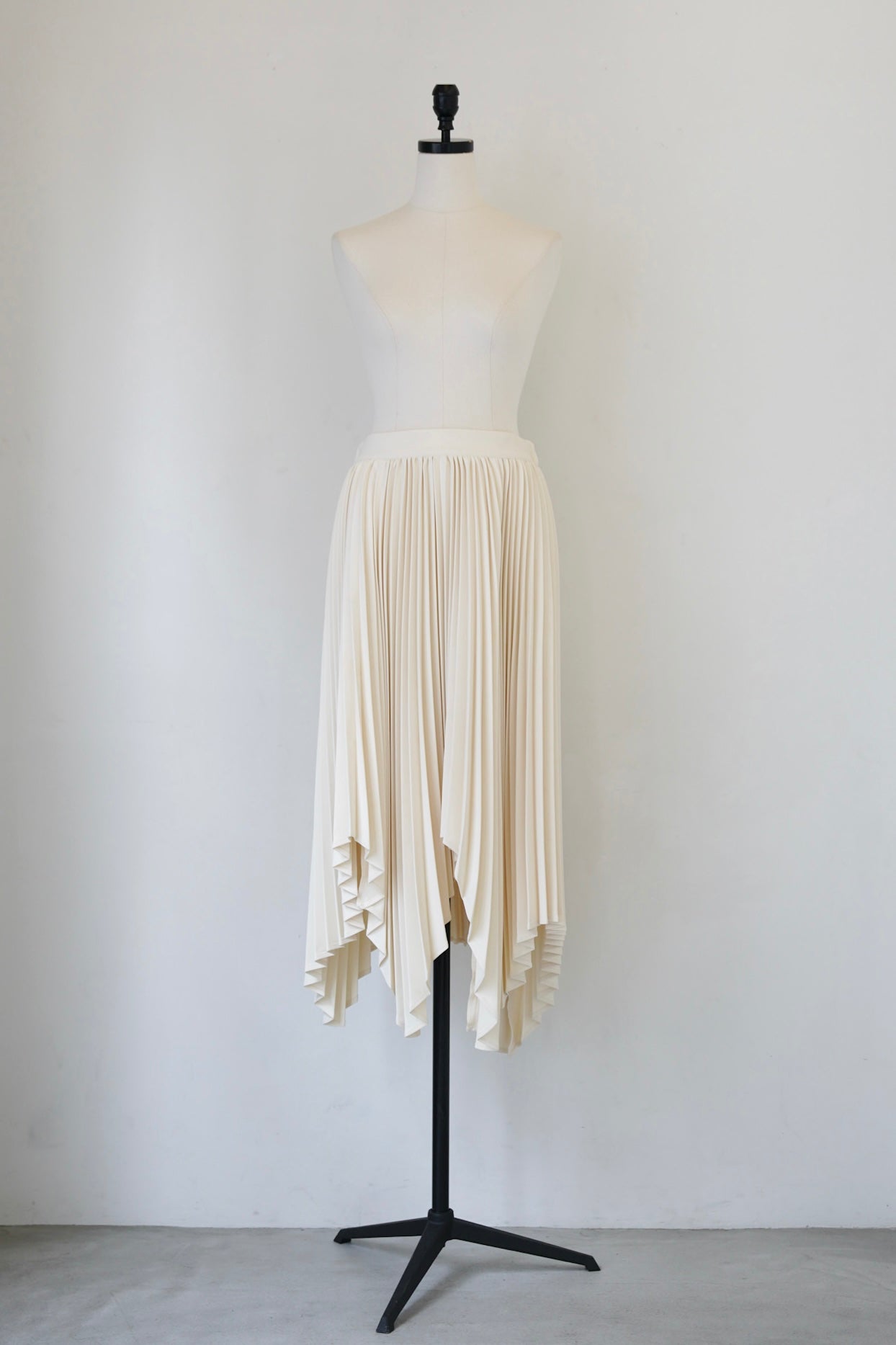 soft pleats skirt