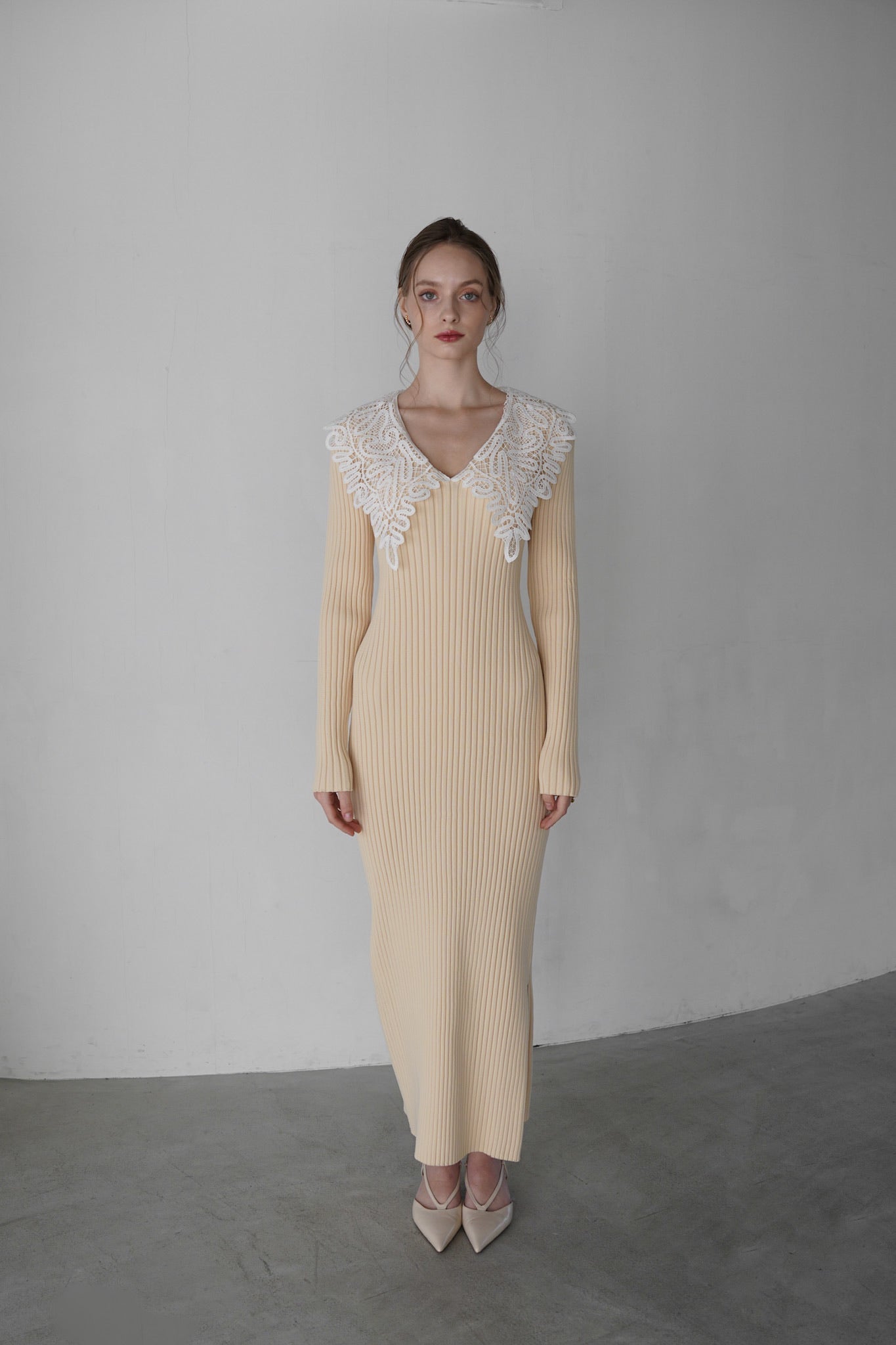 lace collar knit one-piece