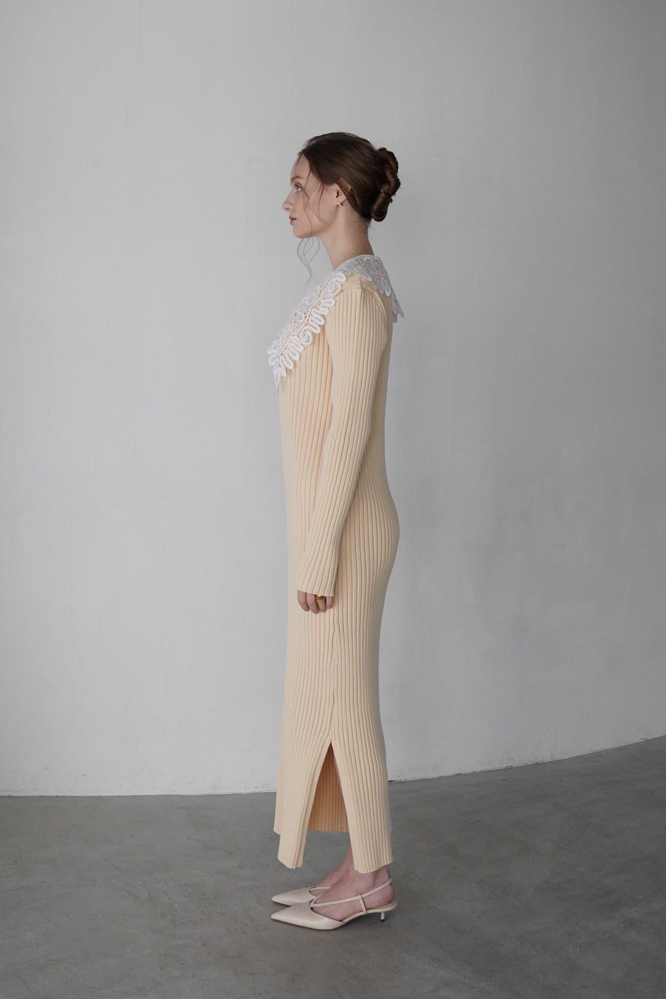 lace collar knit one-piece