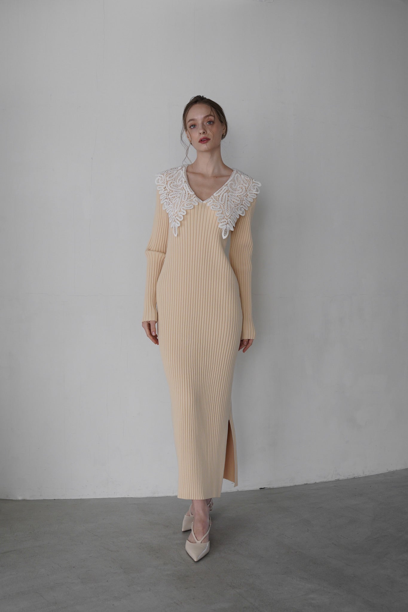 lace collar knit one-piece