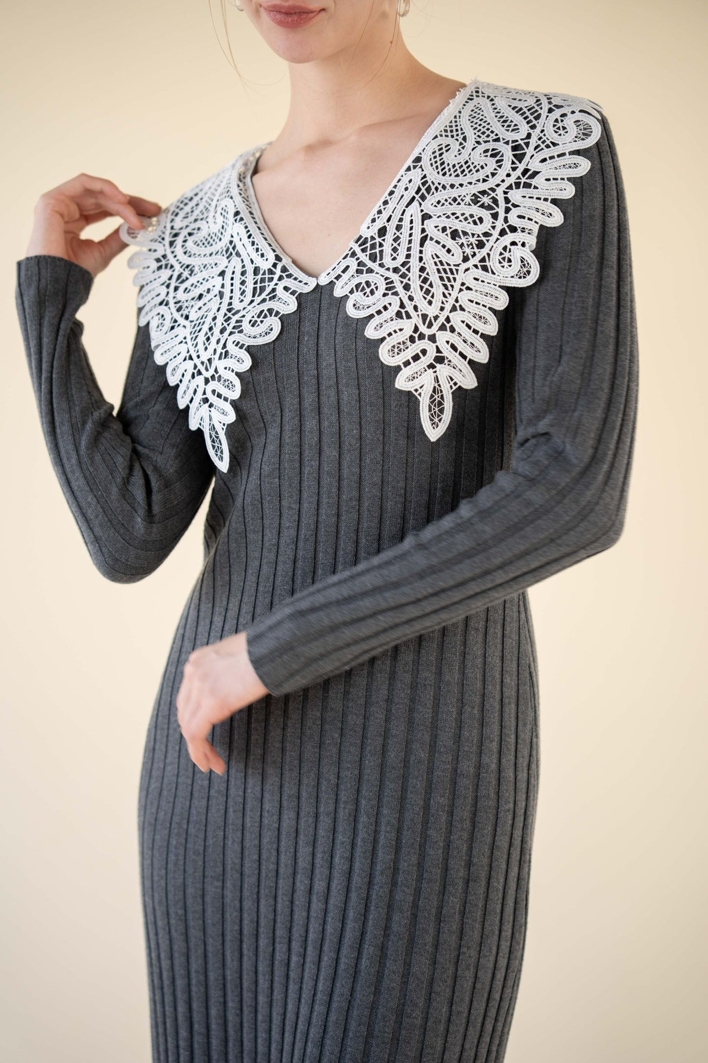 lace collar knit one-piece