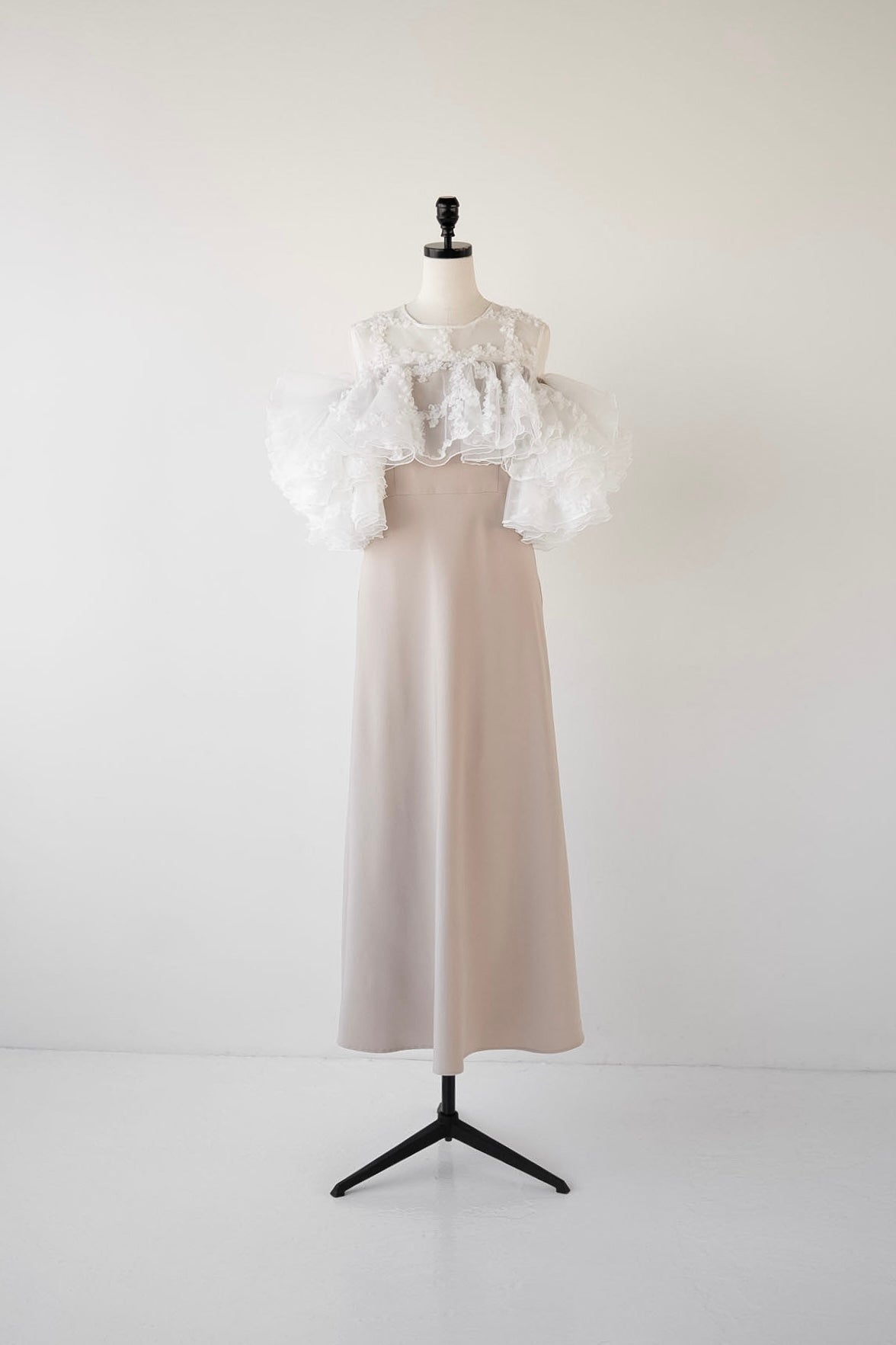 flower frill sleeve dress