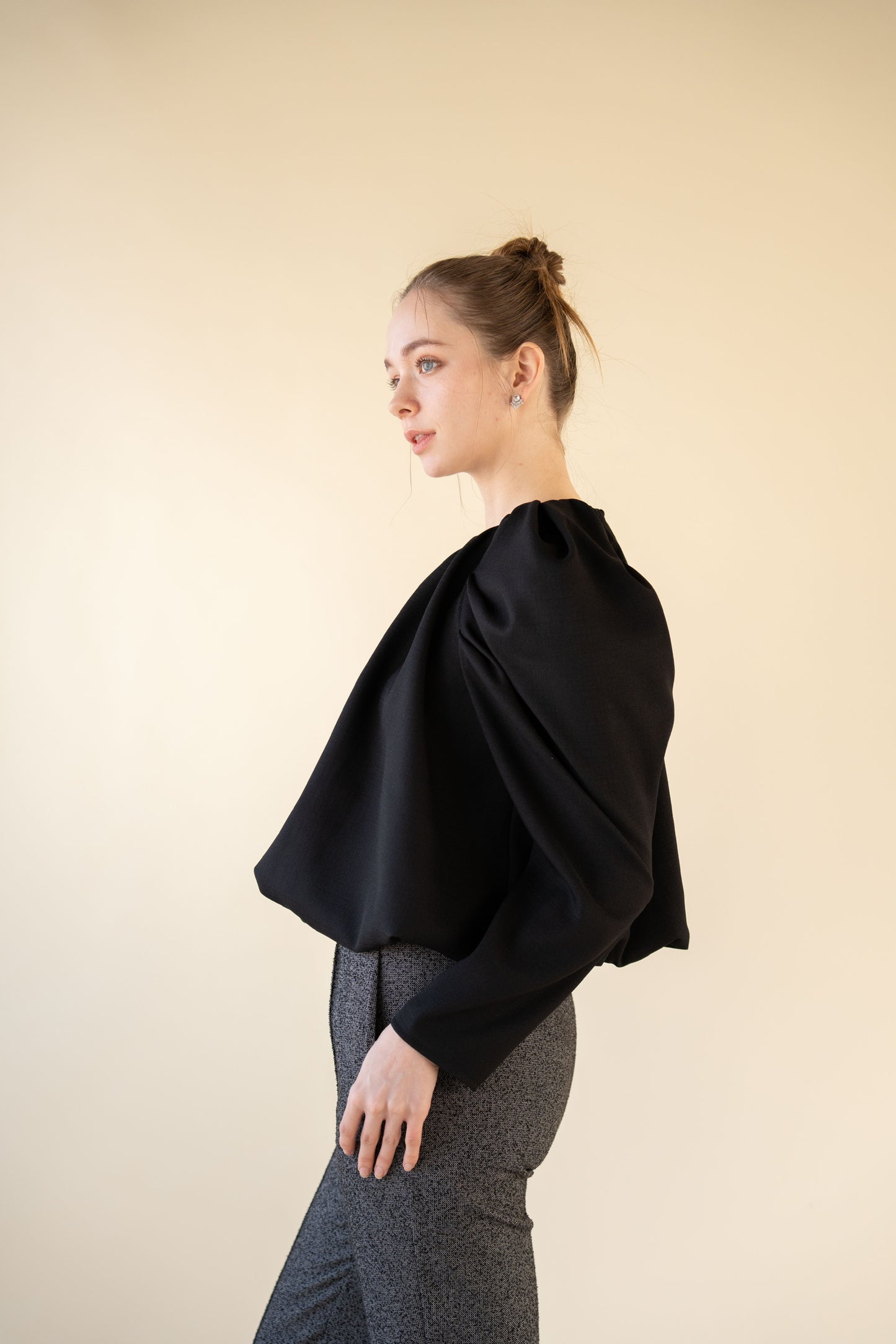 drape puff sleeve tops