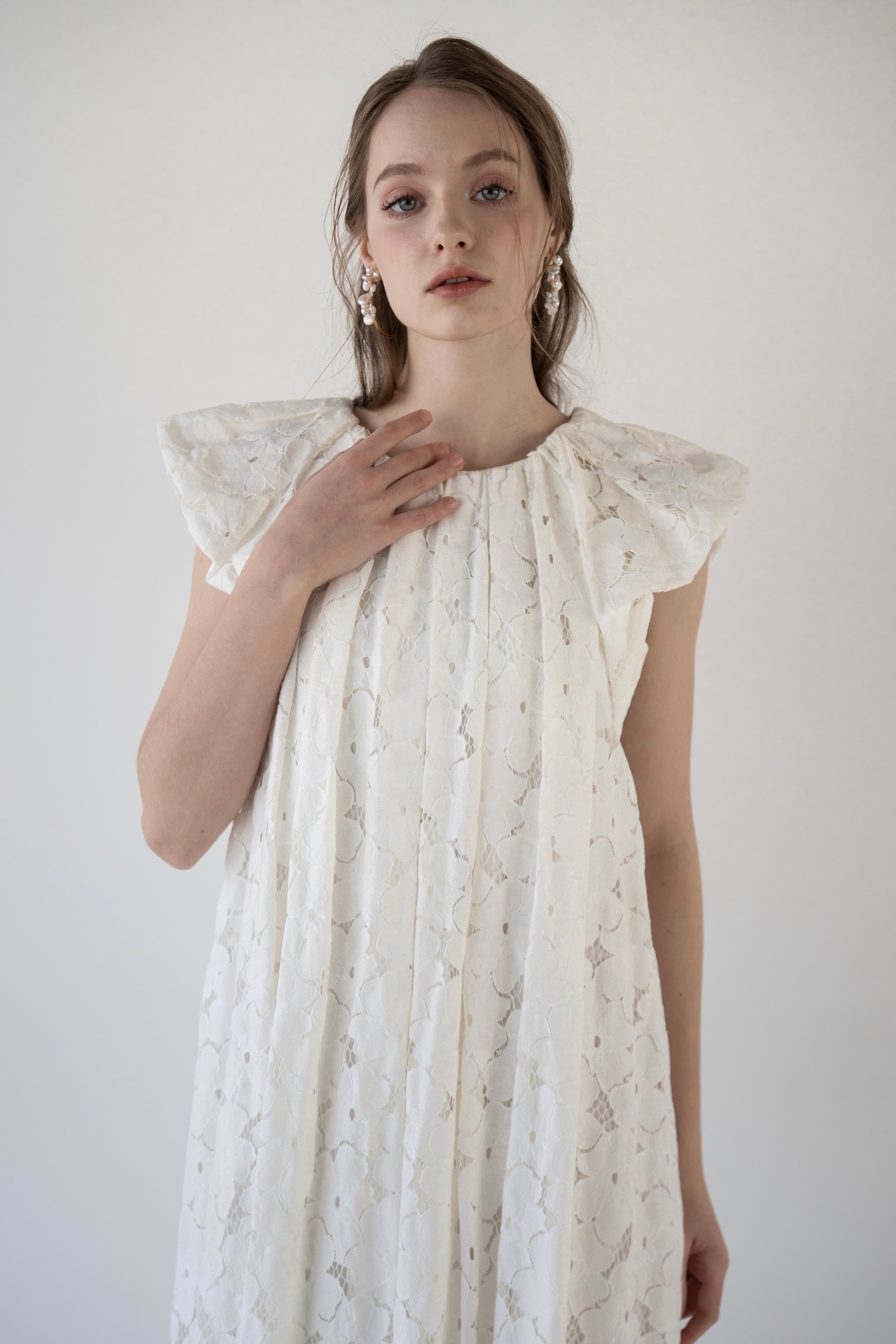 flower lace drape one-piece – Acka online store