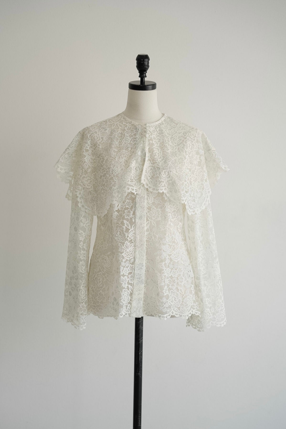 lace cape flare blouse