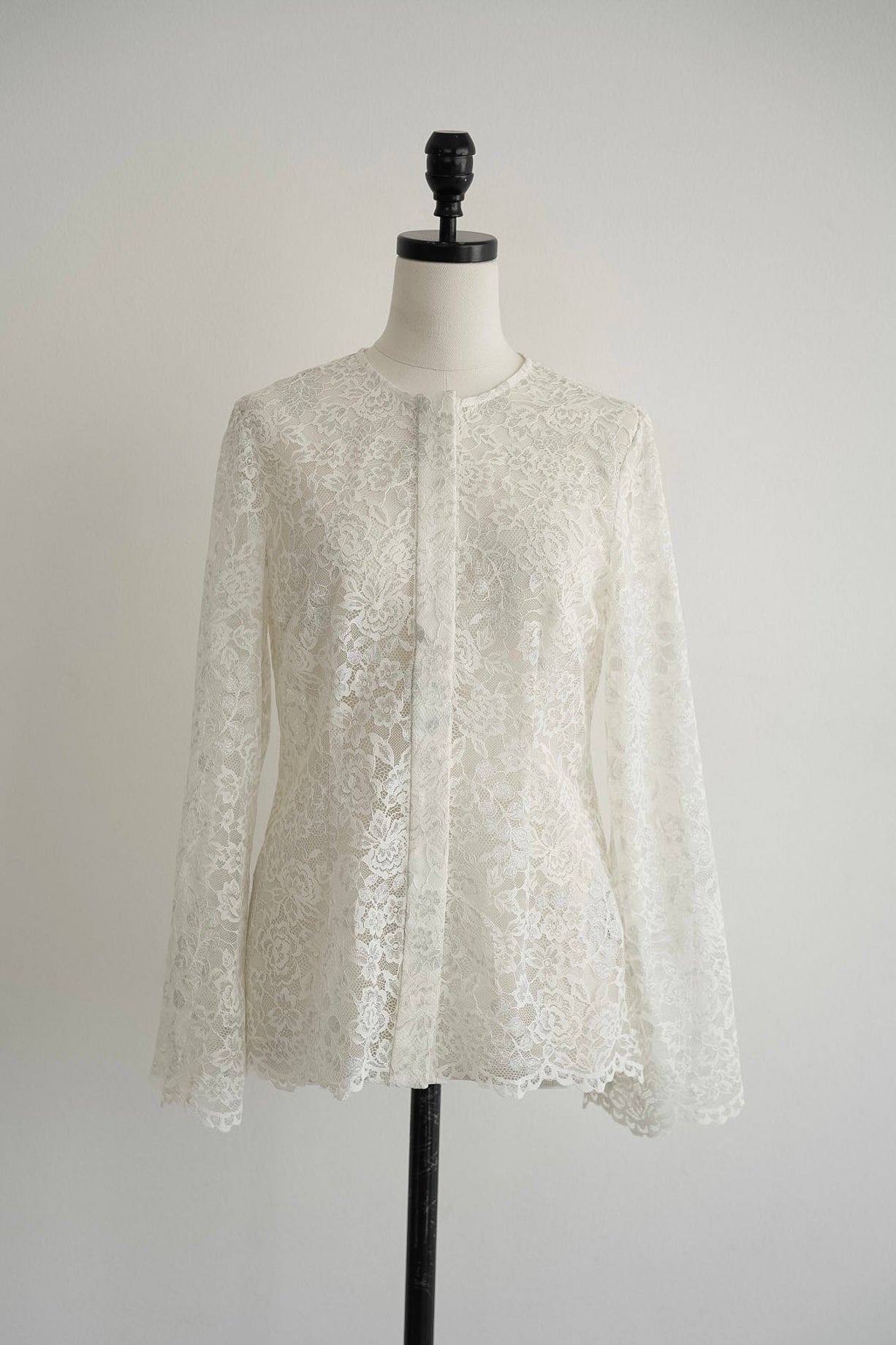 lace cape flare blouse