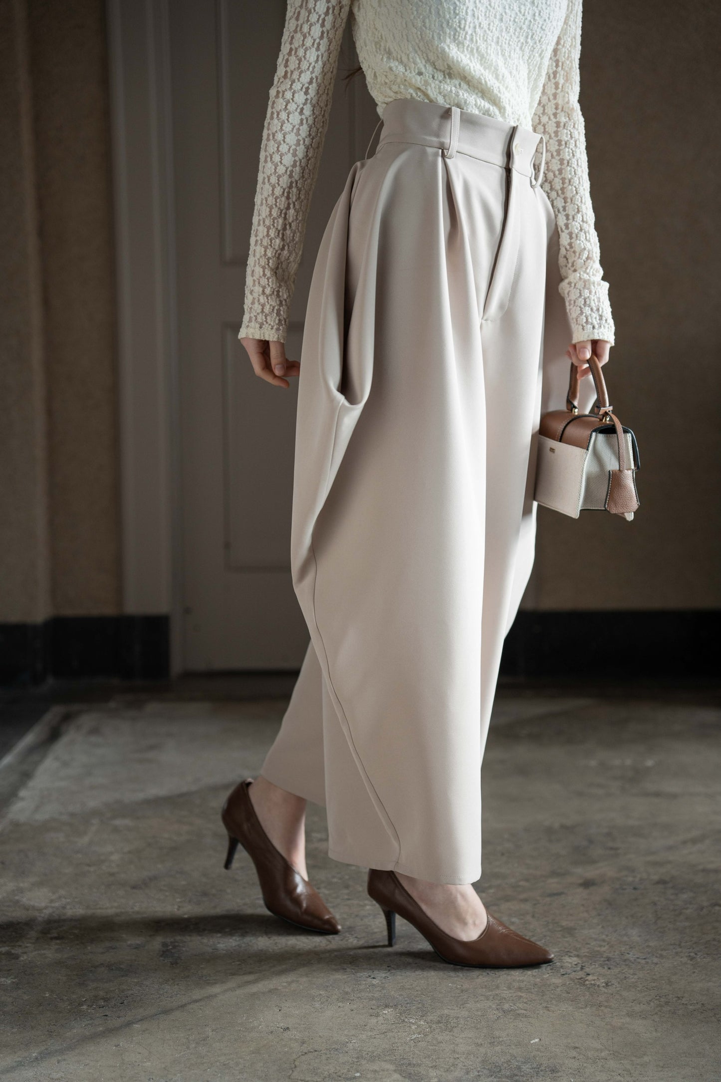 cocoon tuck pants
