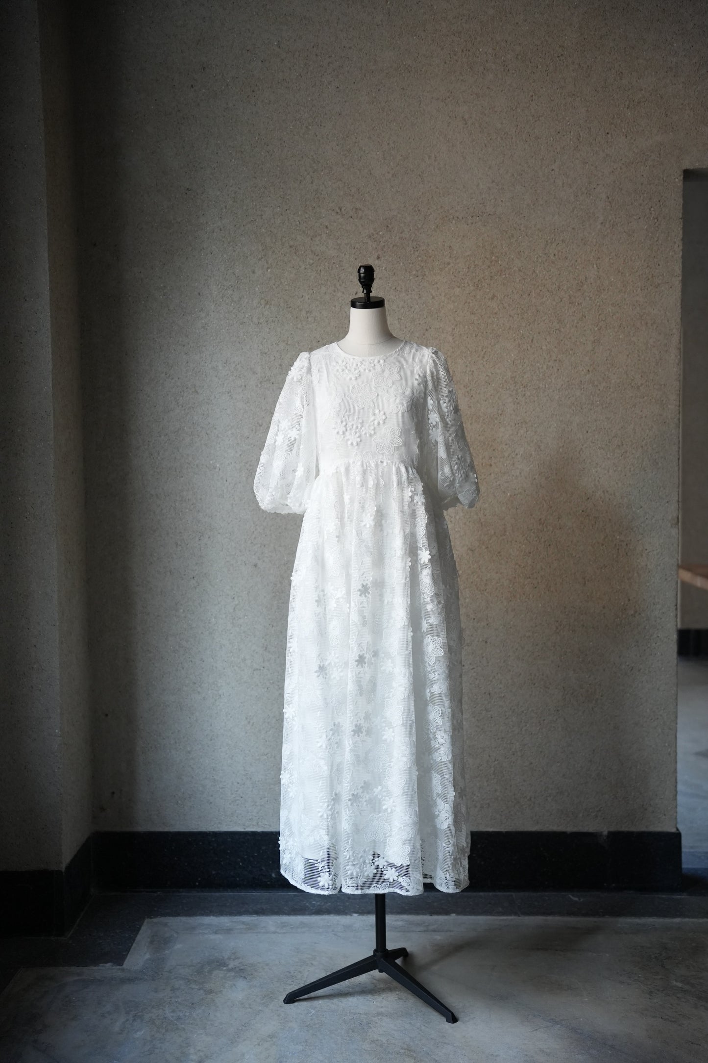 puff sleeve volume one-piece