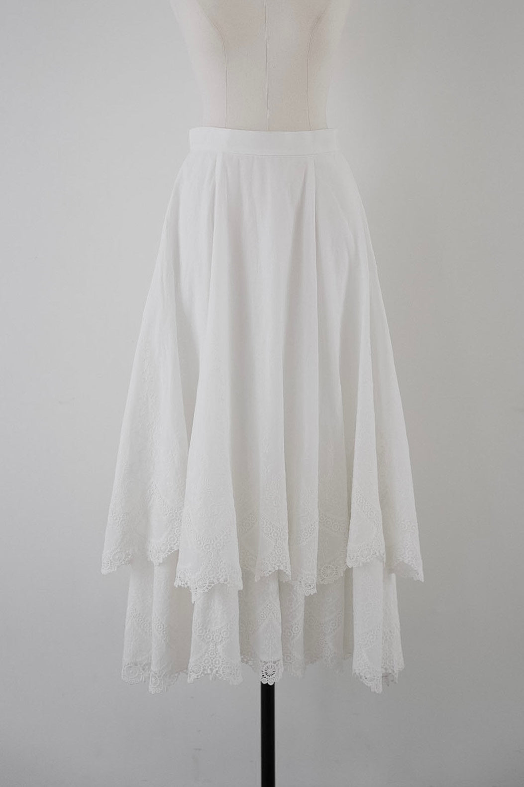 lace tiered volume skirt