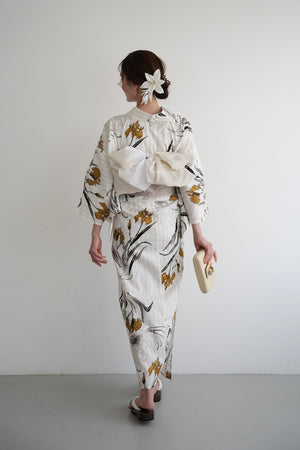 【Acka】浴衣・帯セット Acka.×utatane] 菖蒲と糸菊 white 浴衣4set – Acka online store